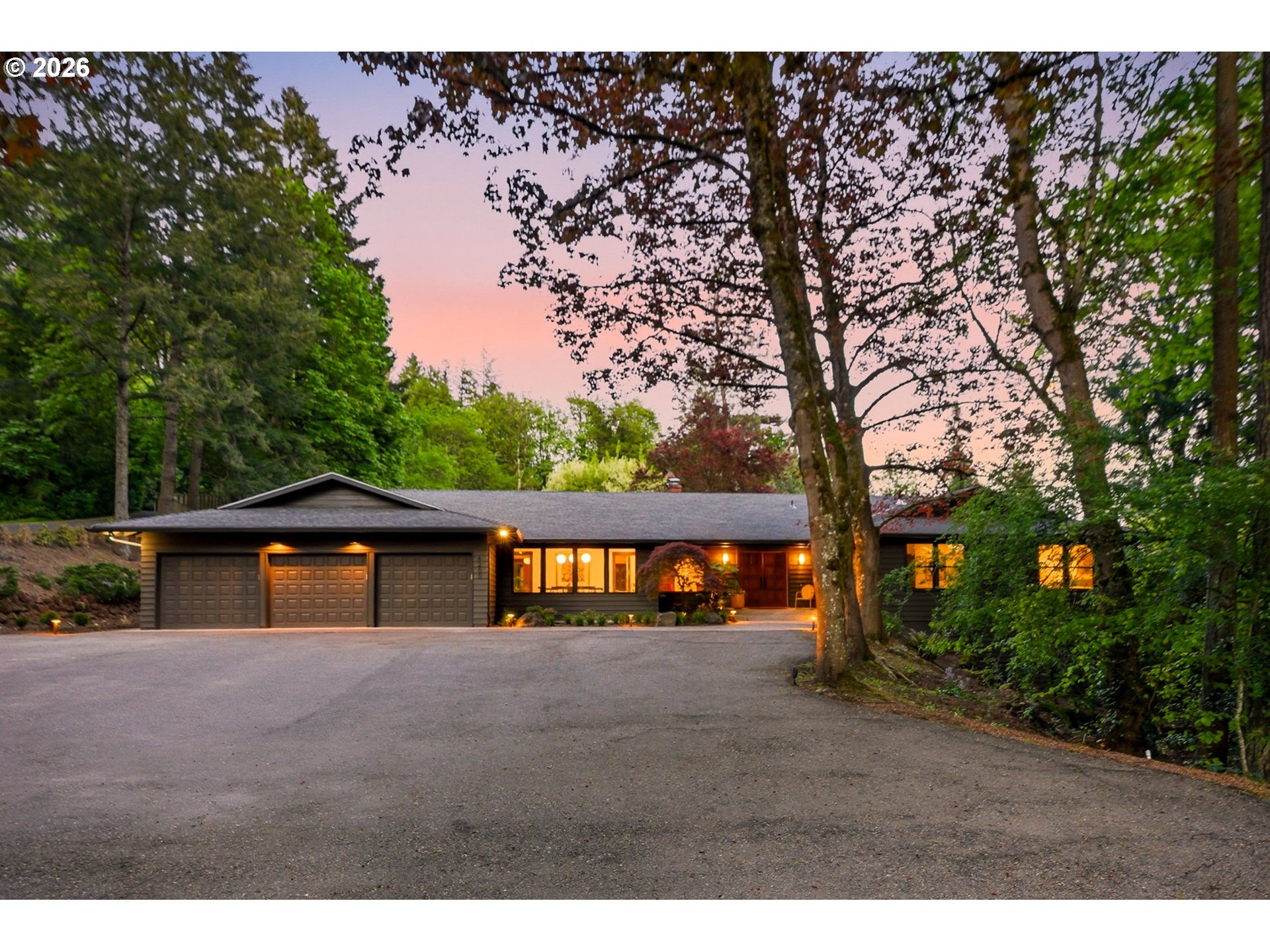 6200 Sw Round Hill Way Property Photo 1