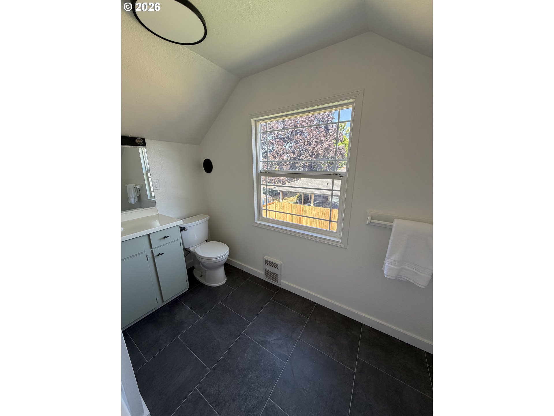 775 Howard Ave Property Photo 19