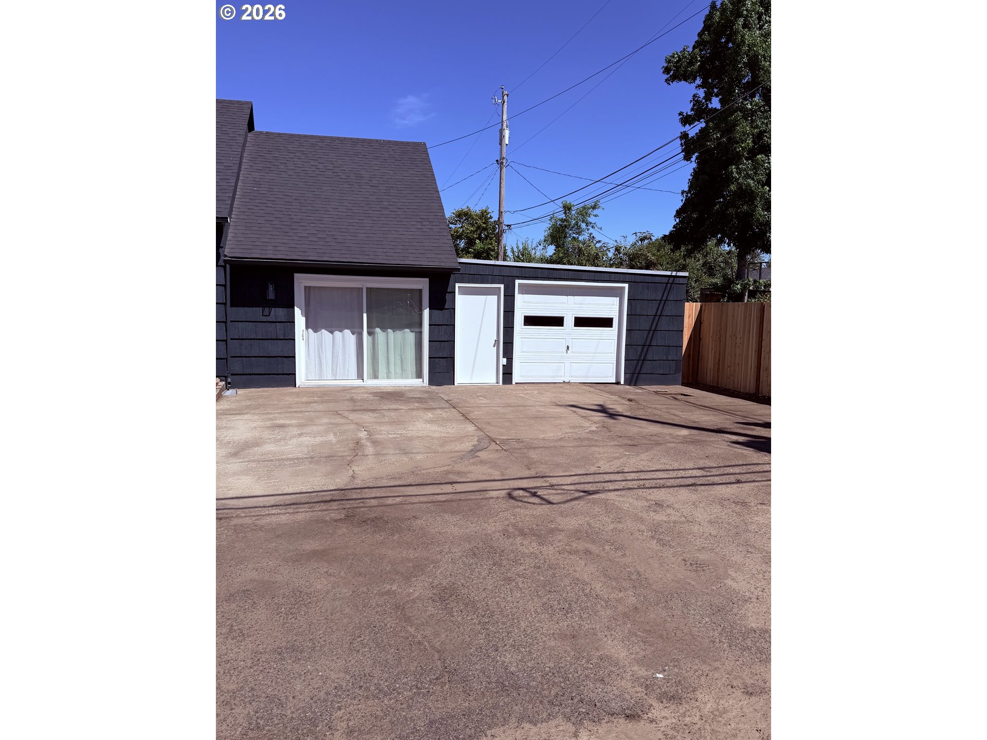 775 Howard Ave Property Photo 33