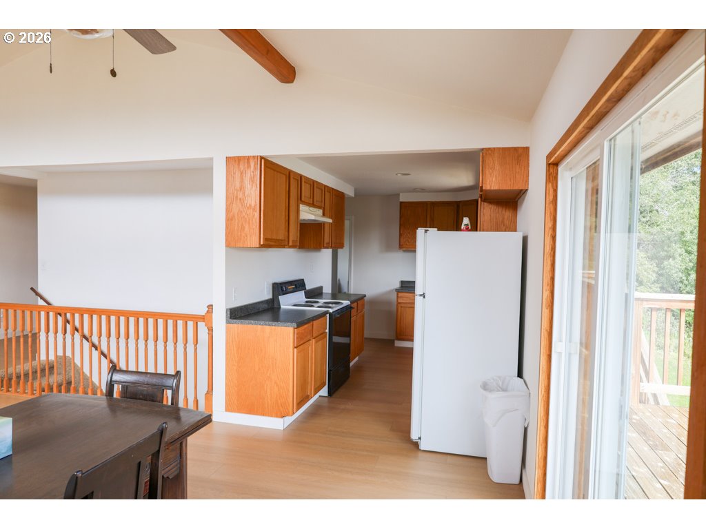 610 Tiara St Property Photo 11