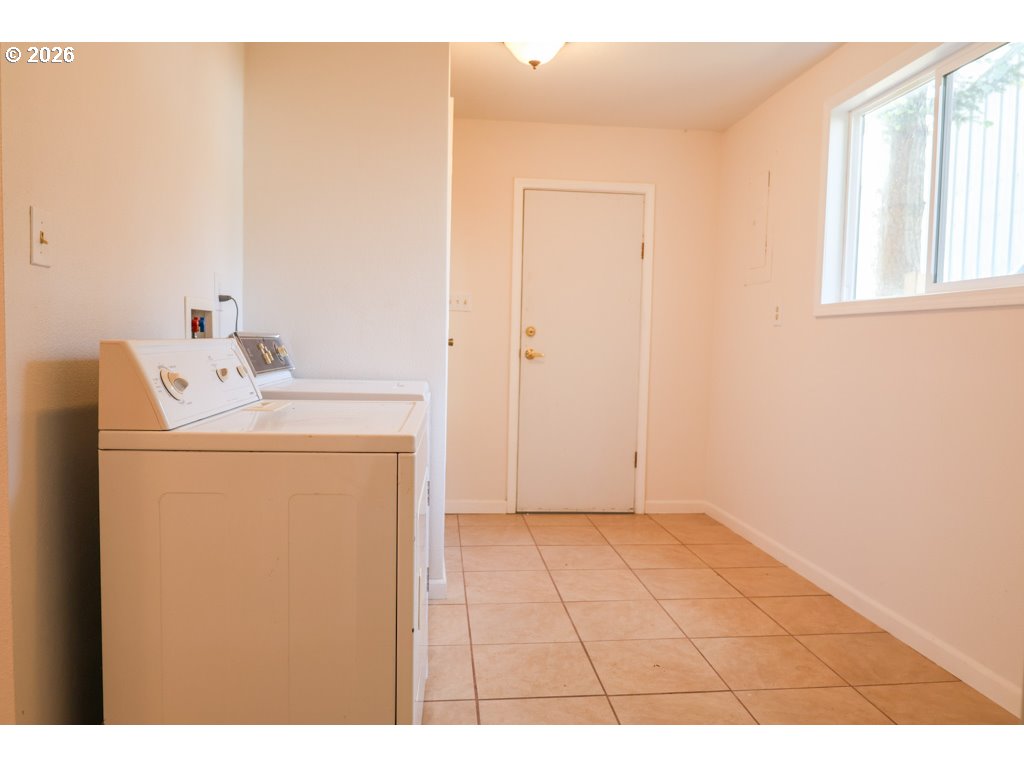 610 Tiara St Property Photo 19