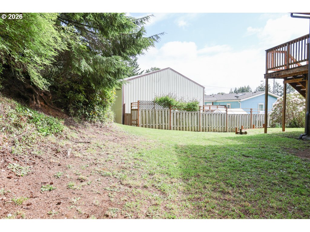 610 Tiara St Property Photo 26