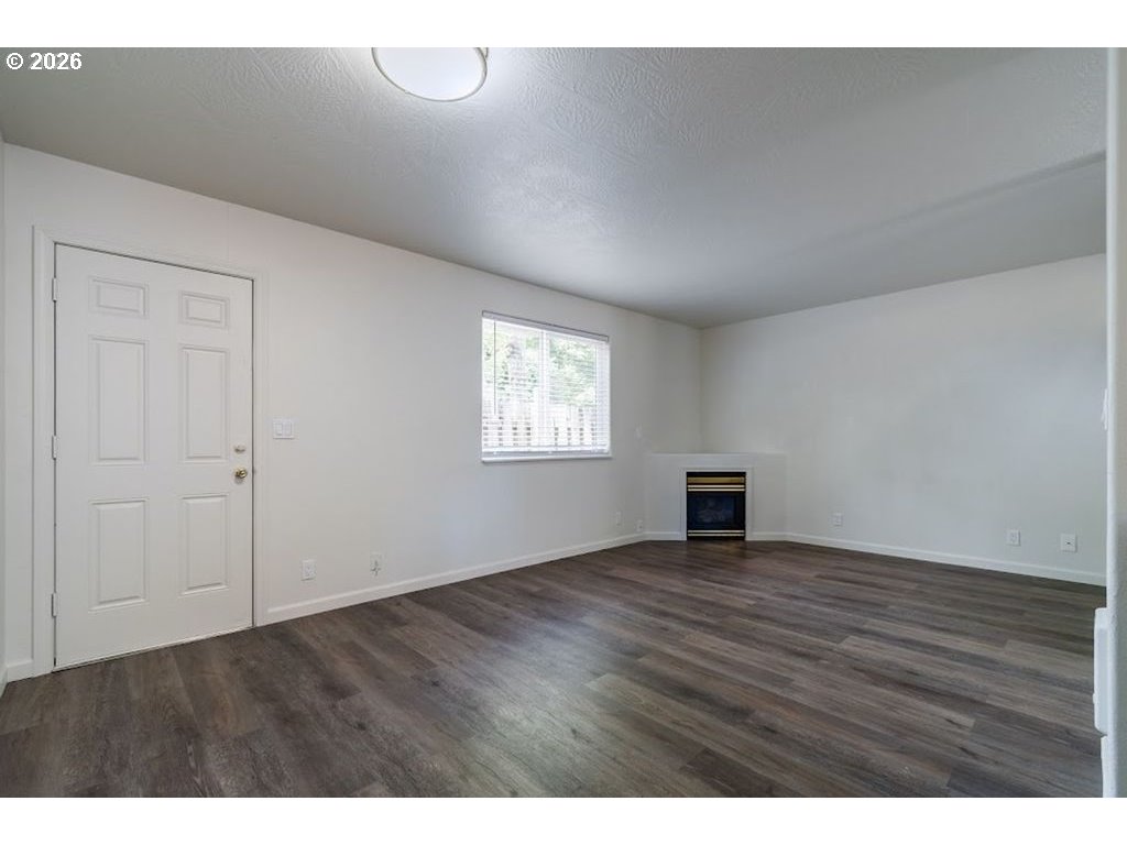 2447 Roosevelt Blvd Property Photo 14