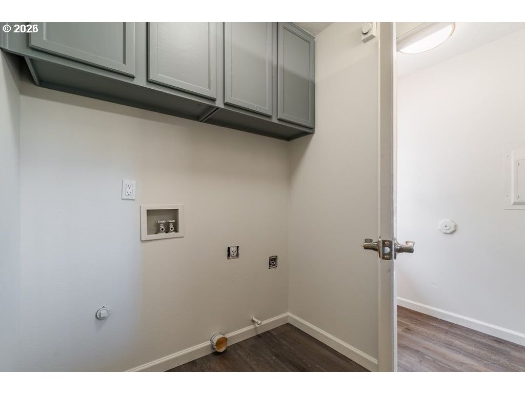 2447 Roosevelt Blvd Property Photo 16