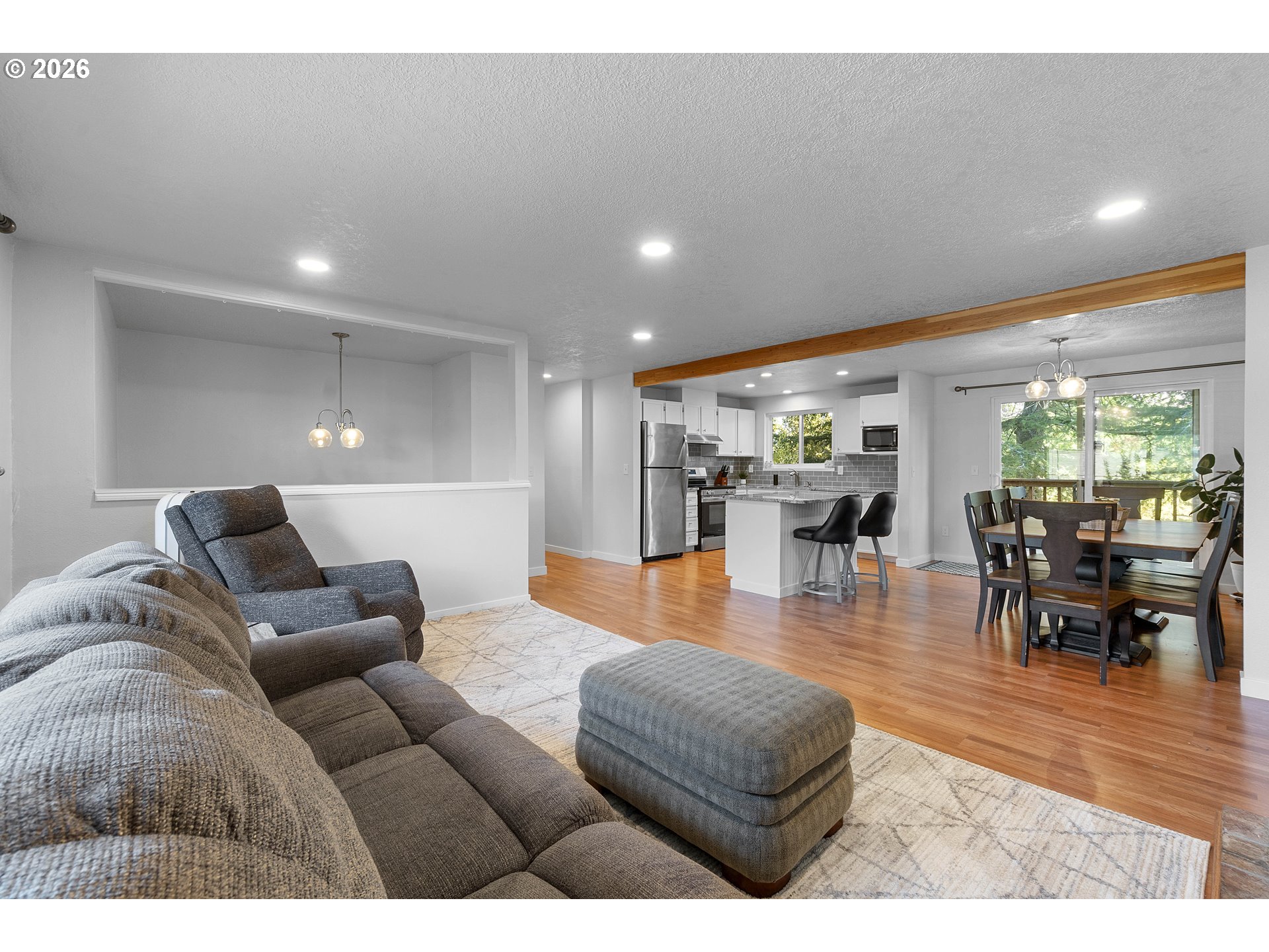 1009 Se Sweetbriar Ln Property Photo 5