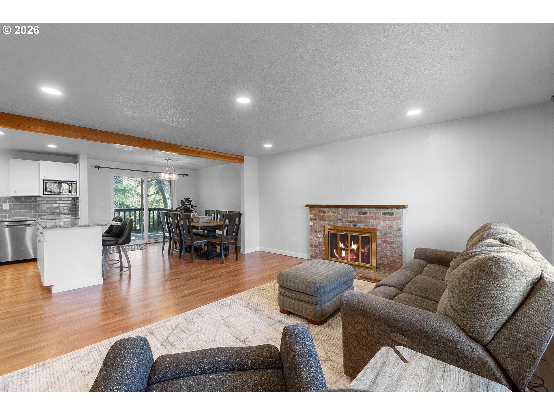 1009 Se Sweetbriar Ln Property Photo 6