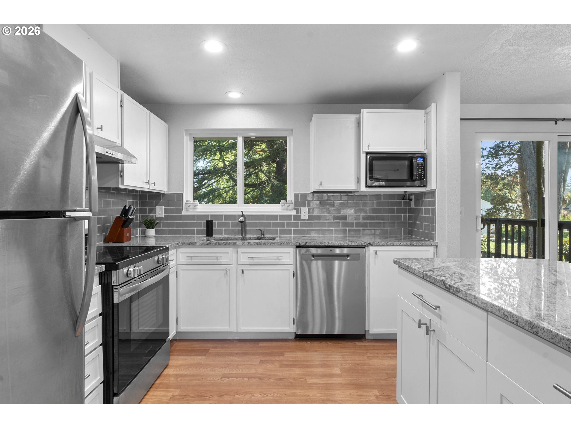 1009 Se Sweetbriar Ln Property Photo 10