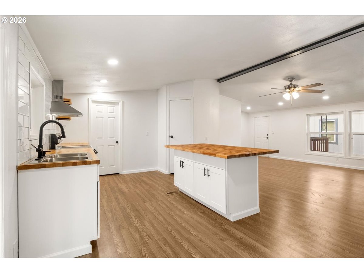 5050 Columbus St #70 Property Photo 10