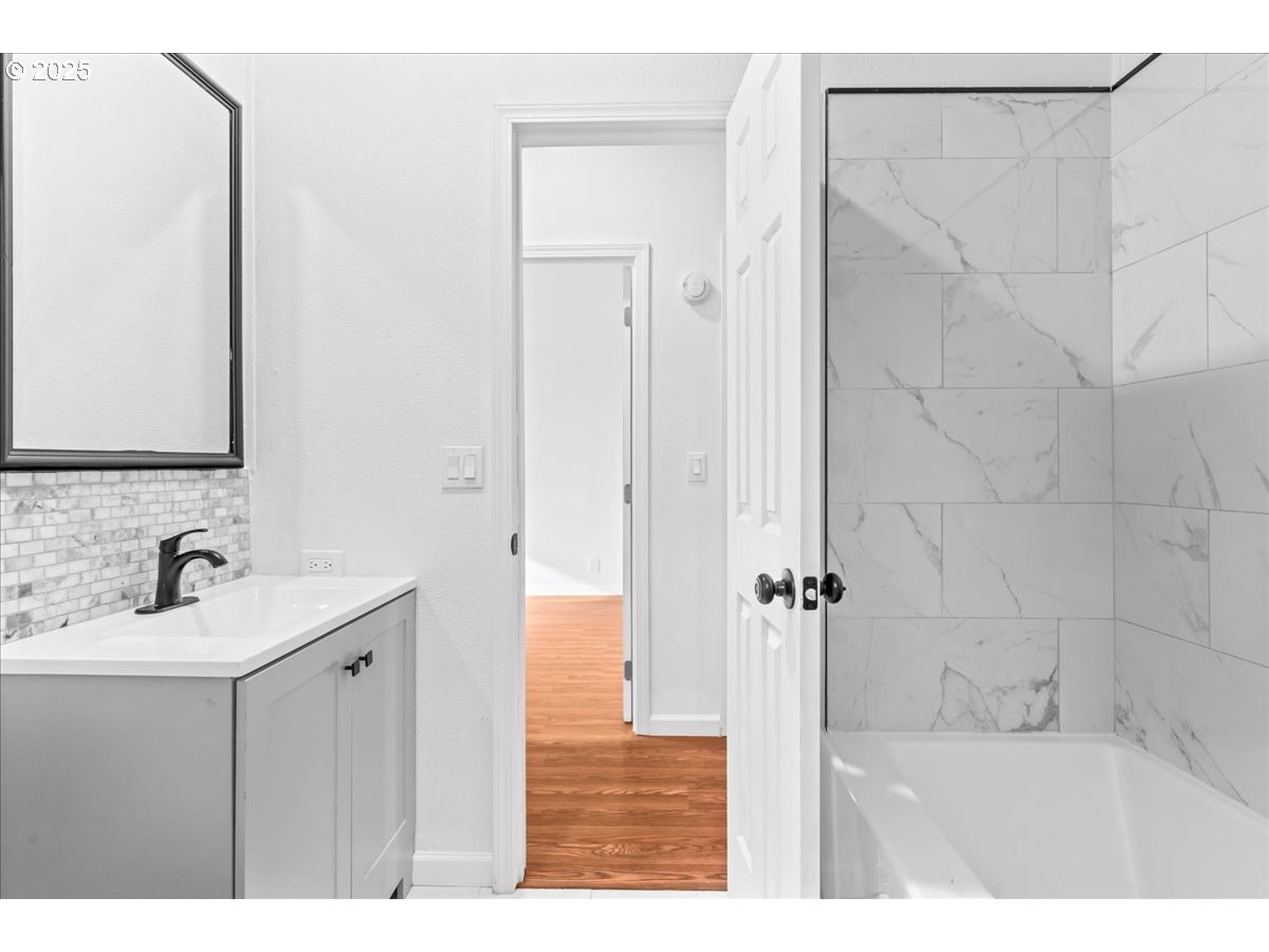 5050 Columbus St #70 Property Photo 15