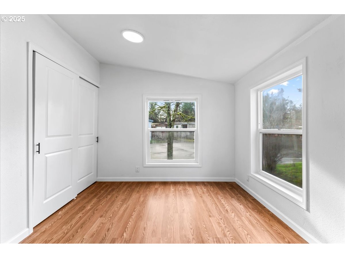 5050 Columbus St #70 Property Photo 19