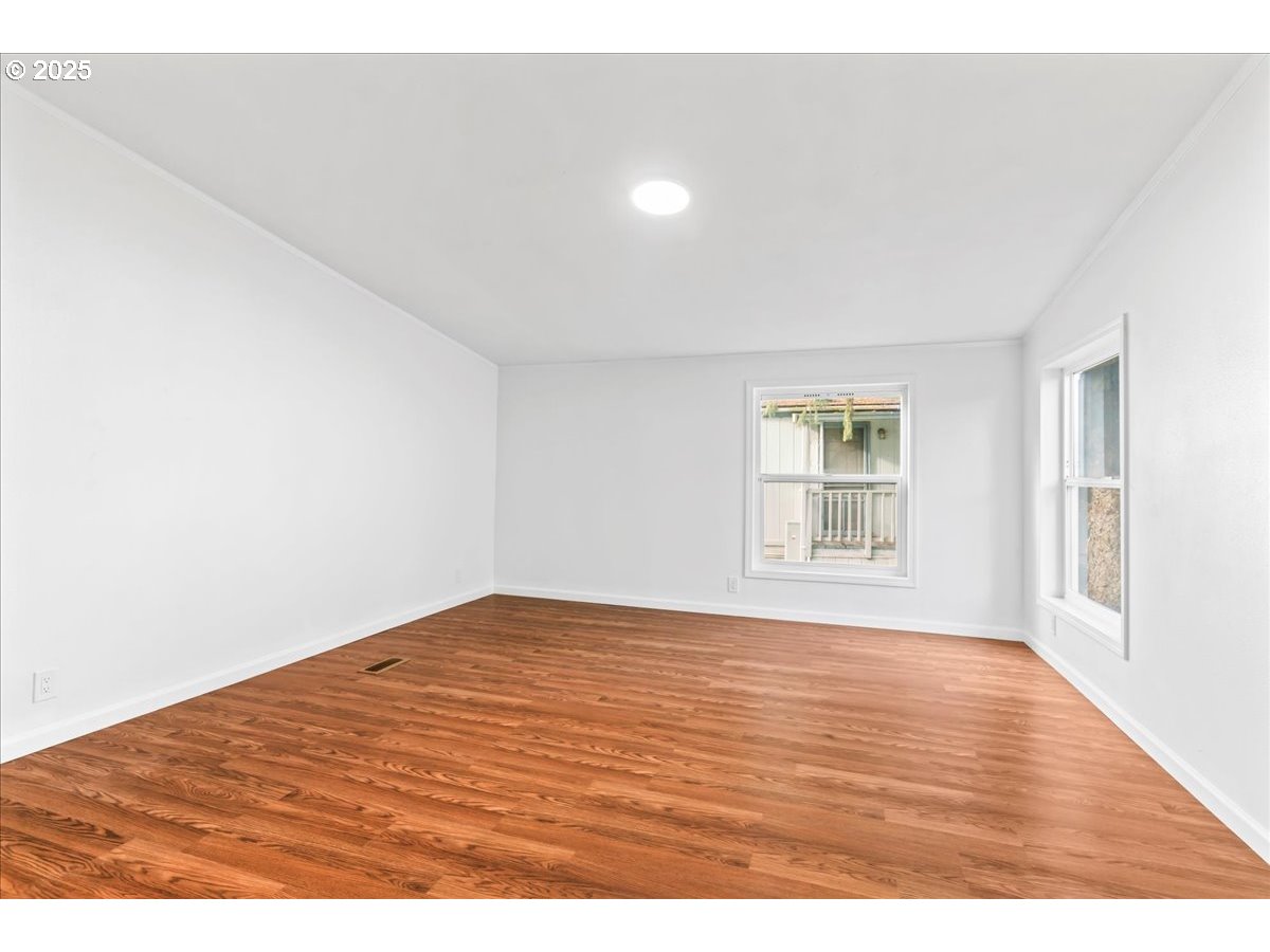 5050 Columbus St #70 Property Photo 23