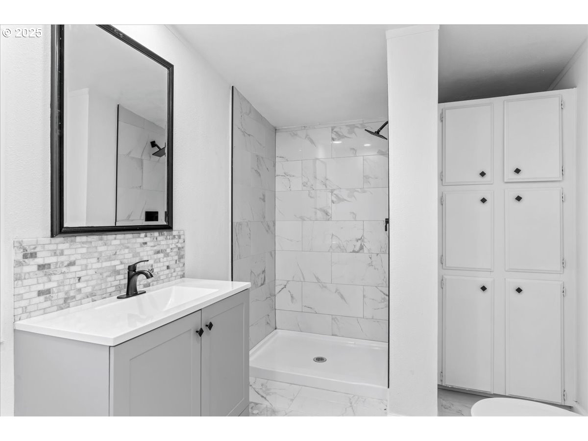 5050 Columbus St #70 Property Photo 26