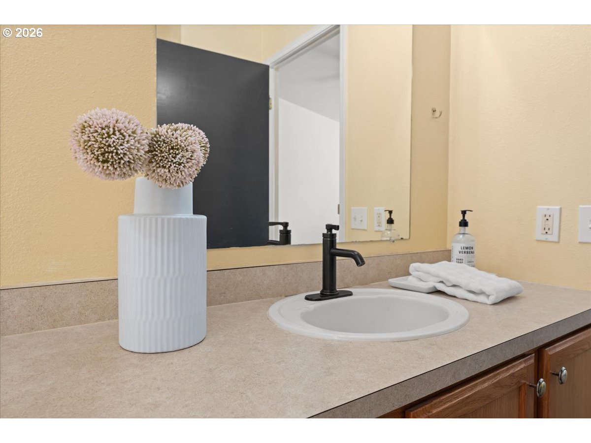 51374 Se Hoodview Dr Property Photo 25