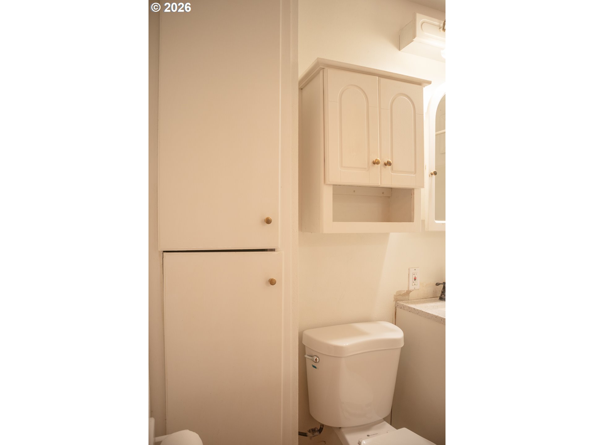 905 Chenoweth Loop Property Photo 12