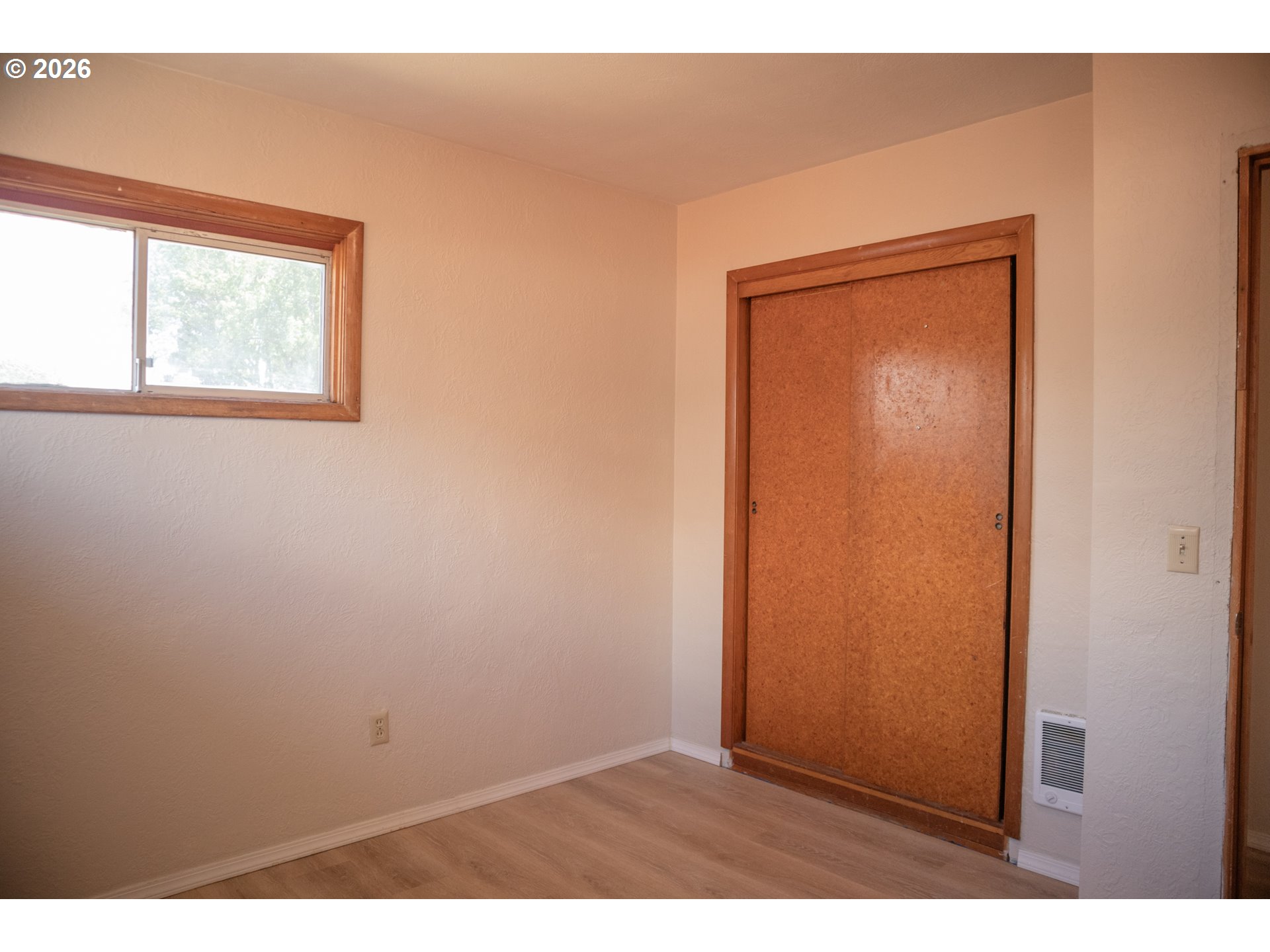 905 Chenoweth Loop Property Photo 14