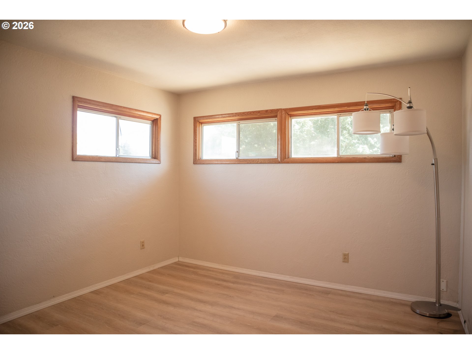 905 Chenoweth Loop Property Photo 15
