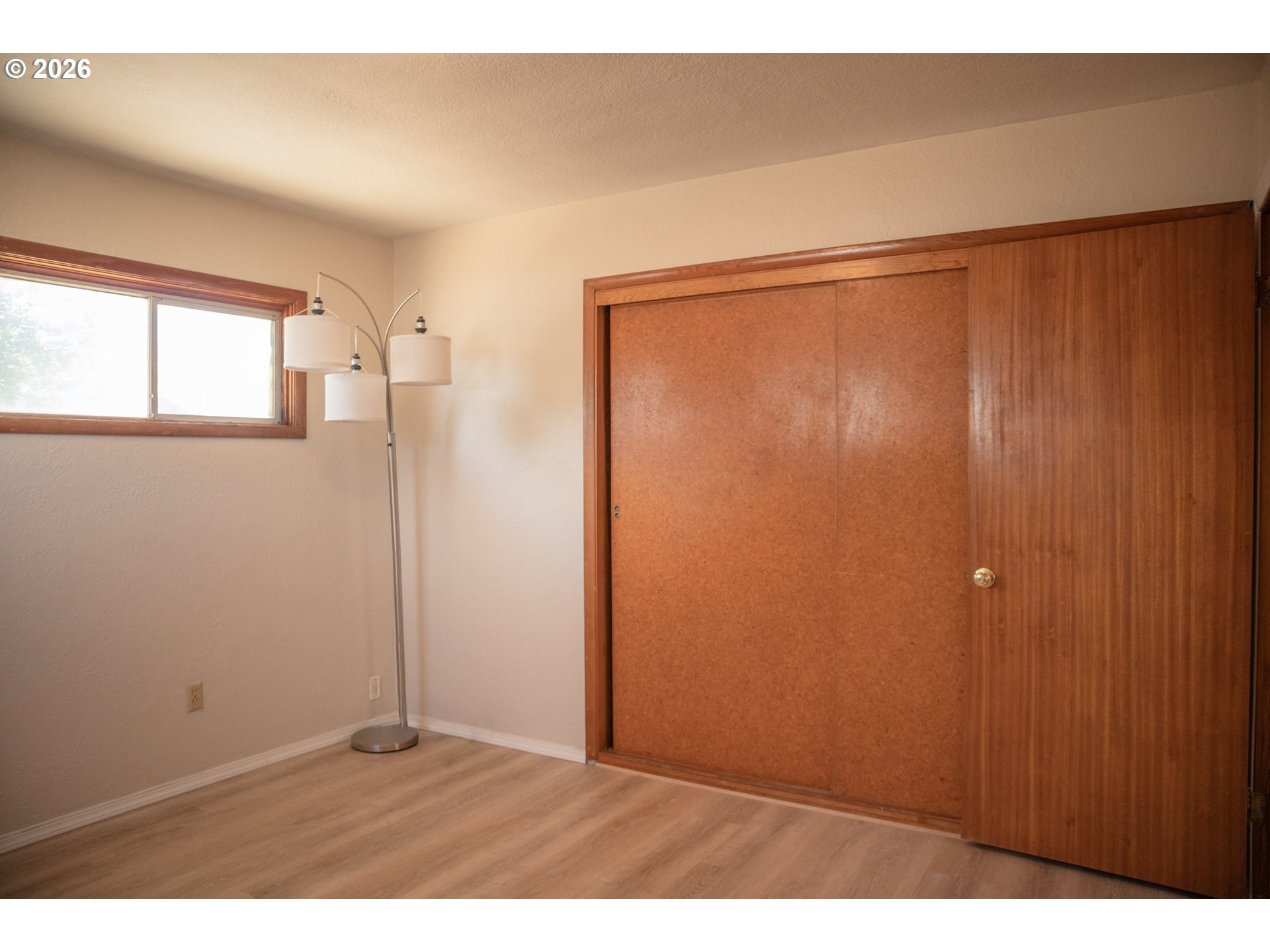 905 Chenoweth Loop Property Photo 16