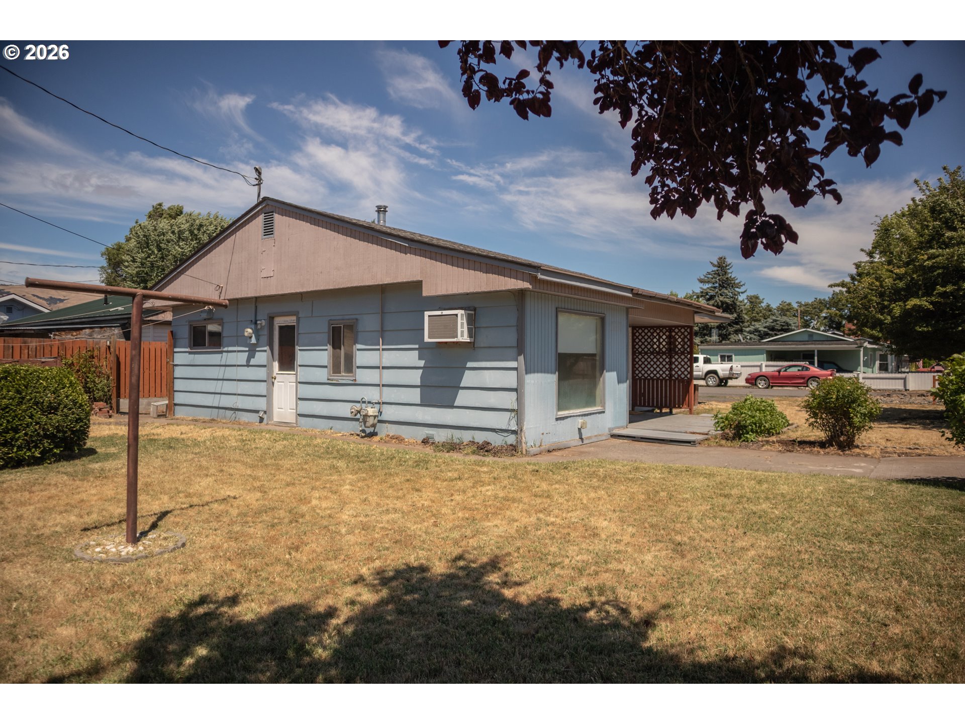 905 Chenoweth Loop Property Photo 19