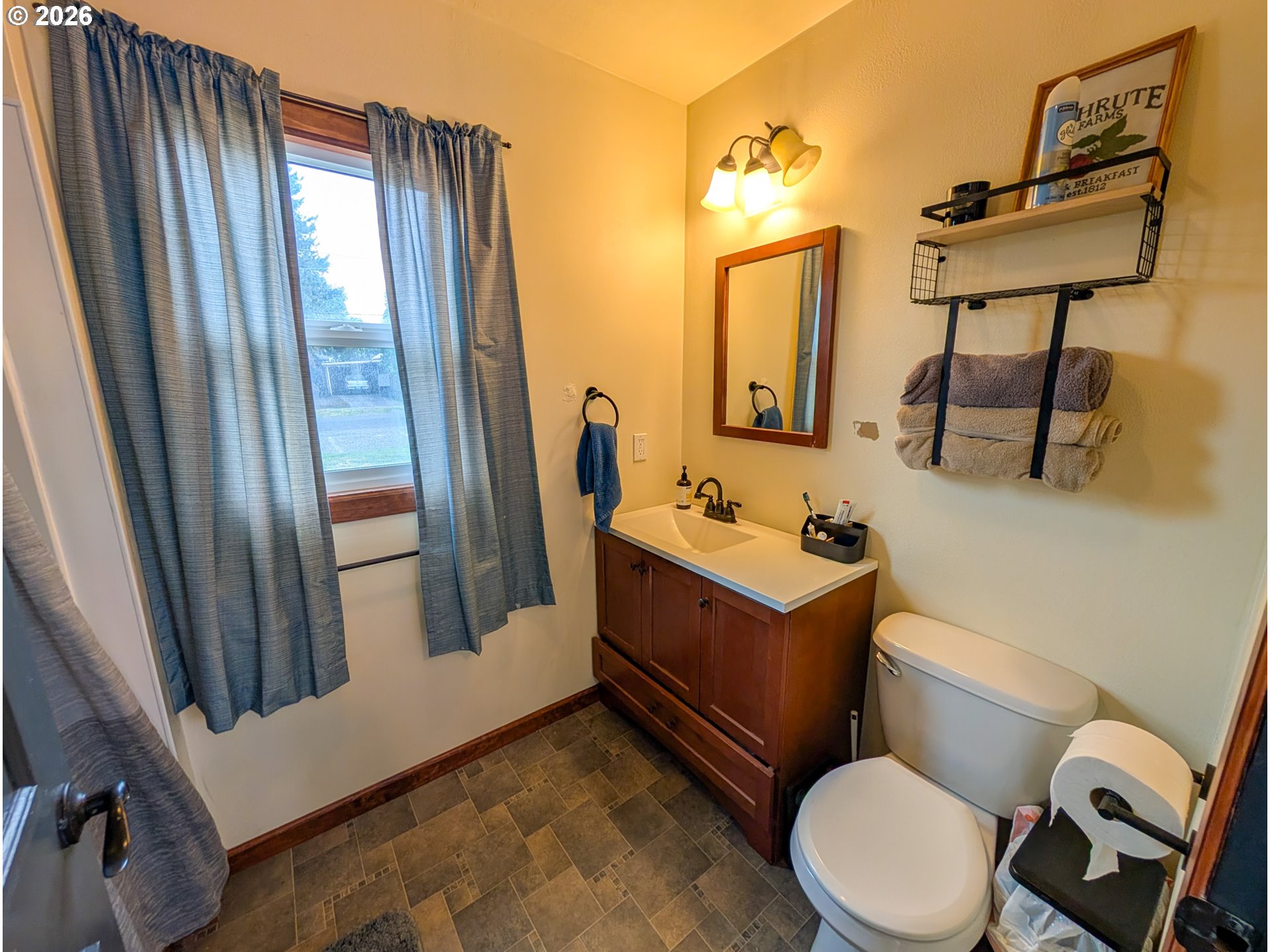 2104 1st St Property Photo 10