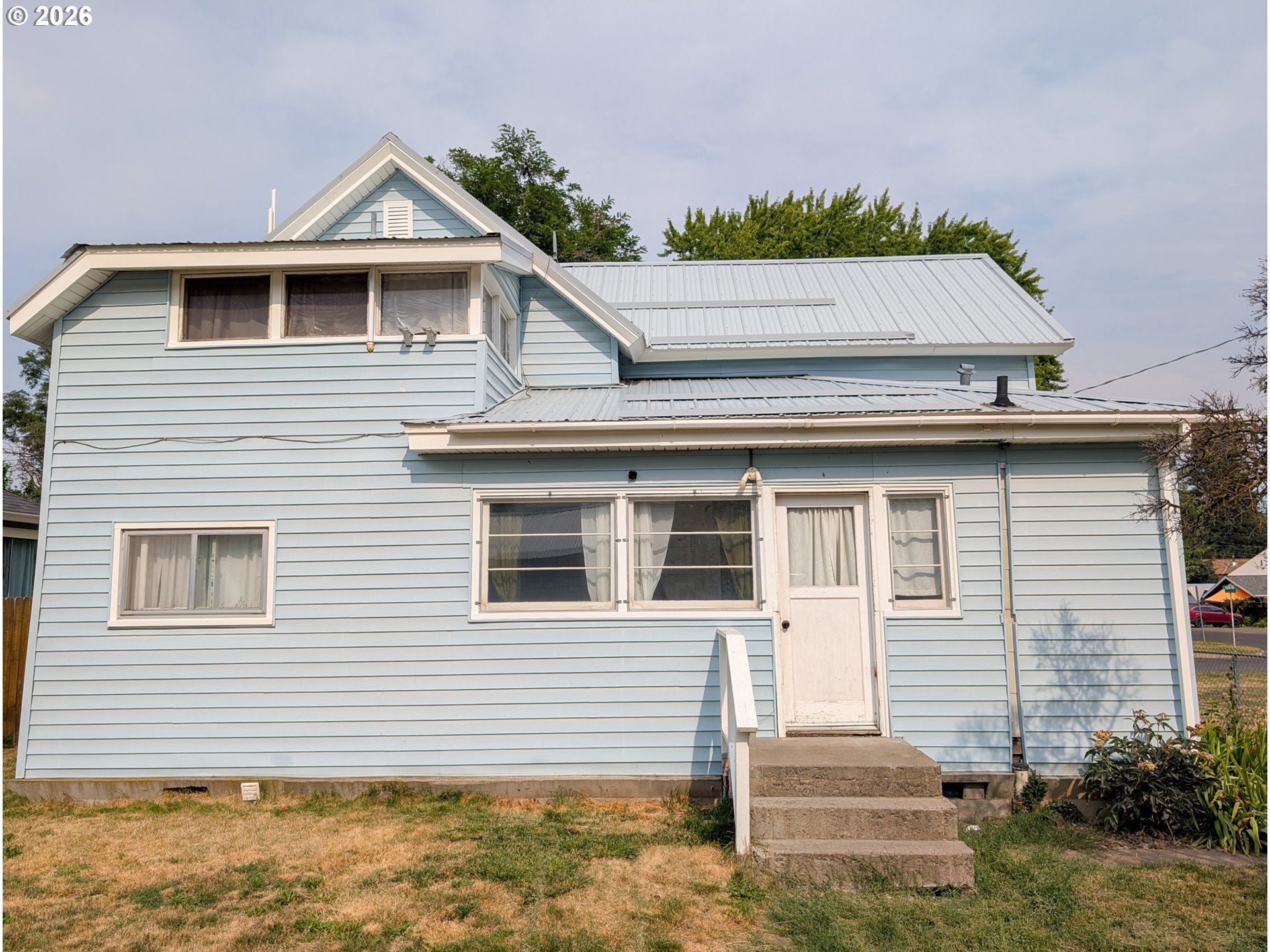 2104 1st St Property Photo 24