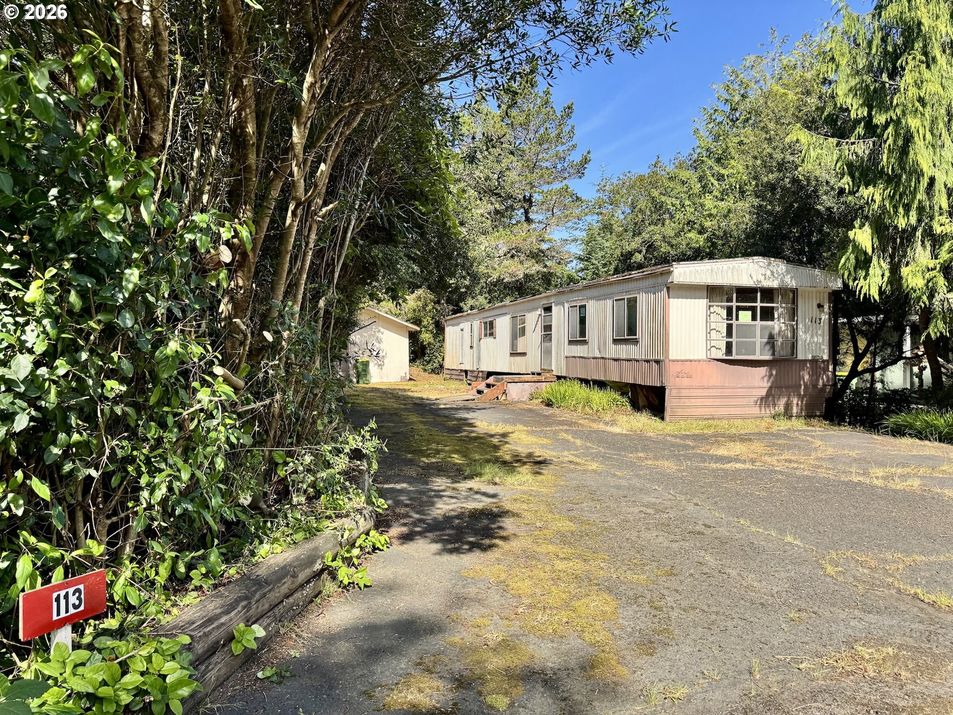 1600 RHODODENDRON DR 113 Property Photo 1