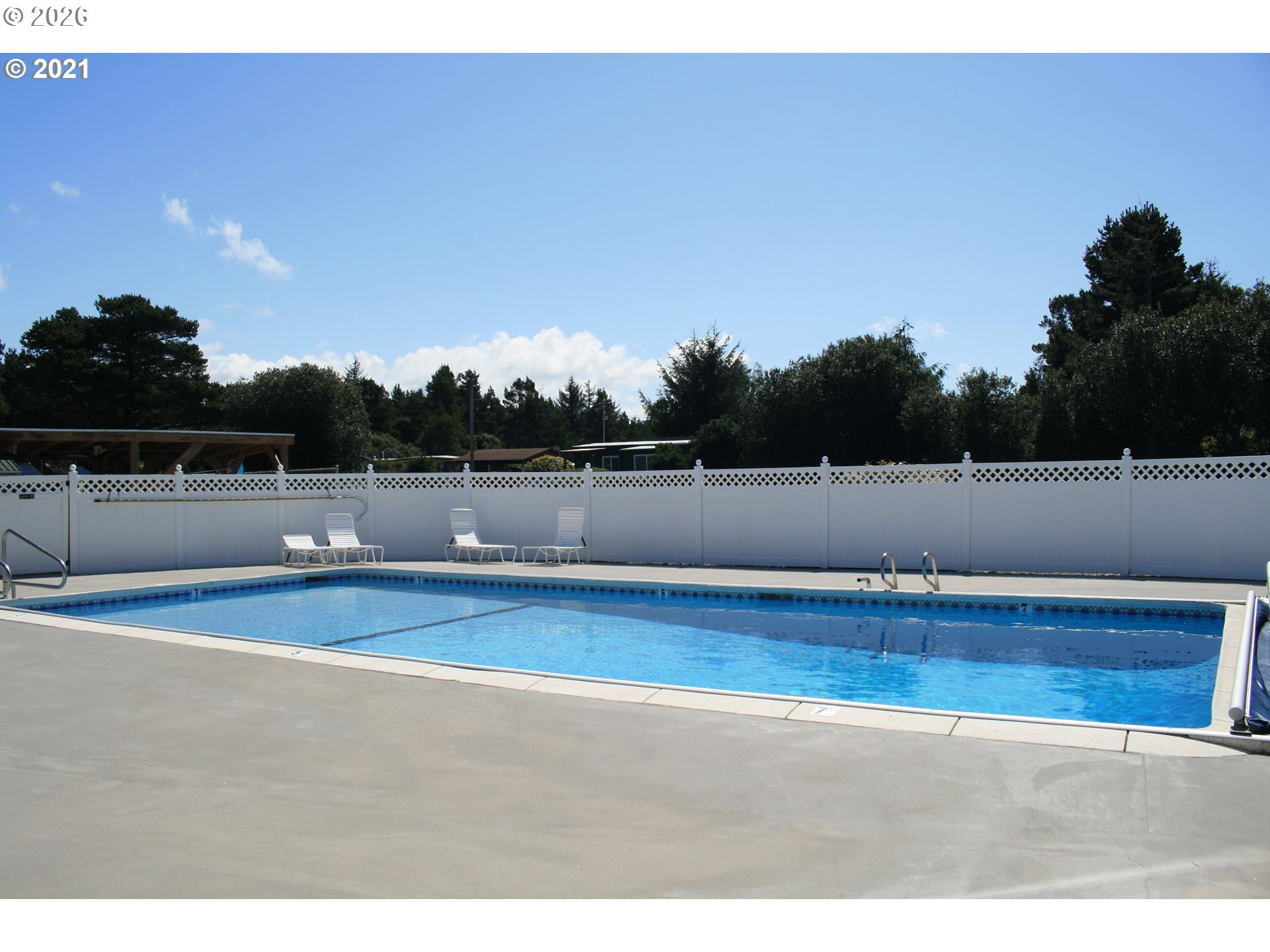 1600 Rhododendron Dr 113 Property Photo 18