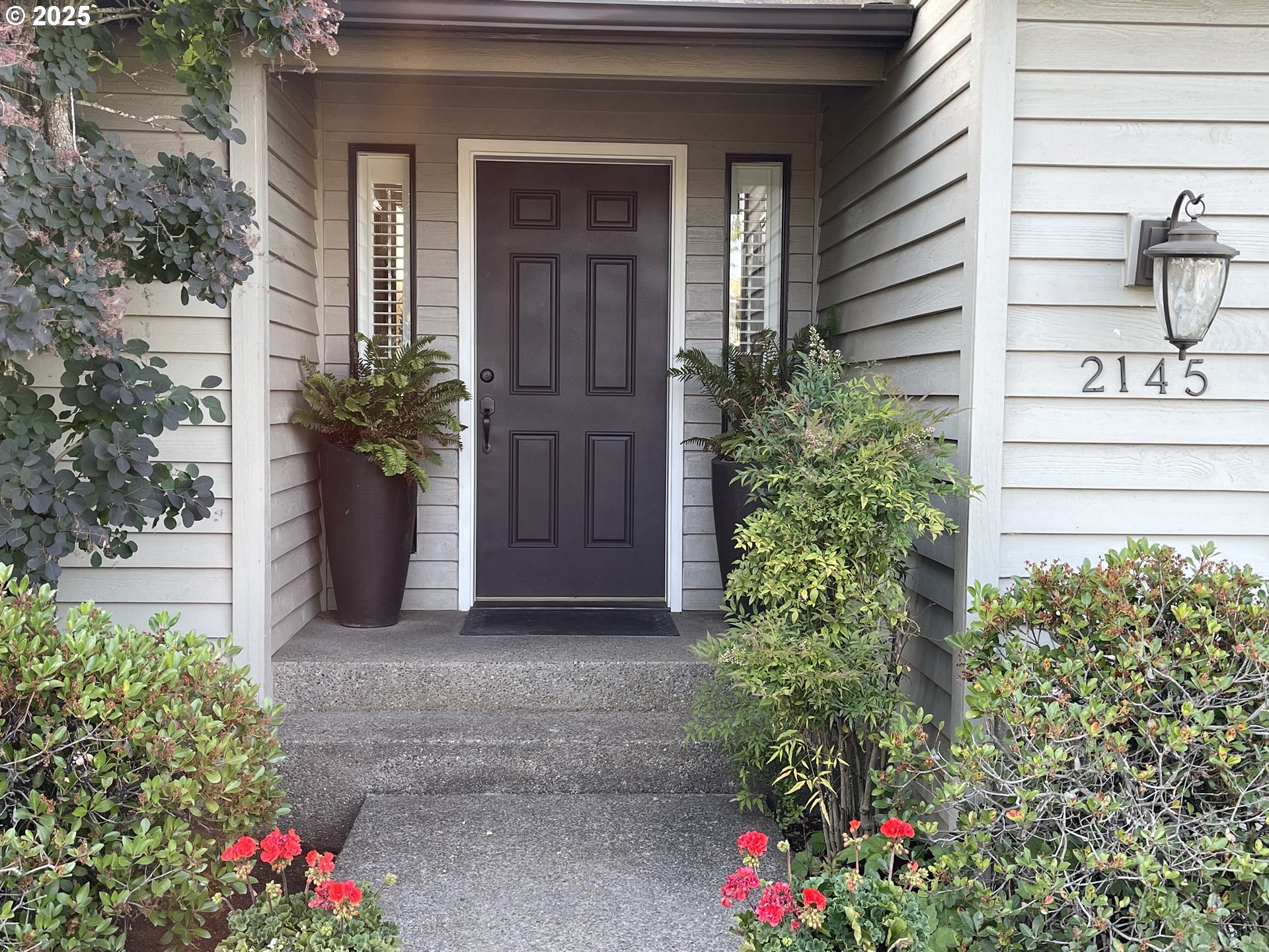 2145 Rock Ledge Dr Property Photo 2