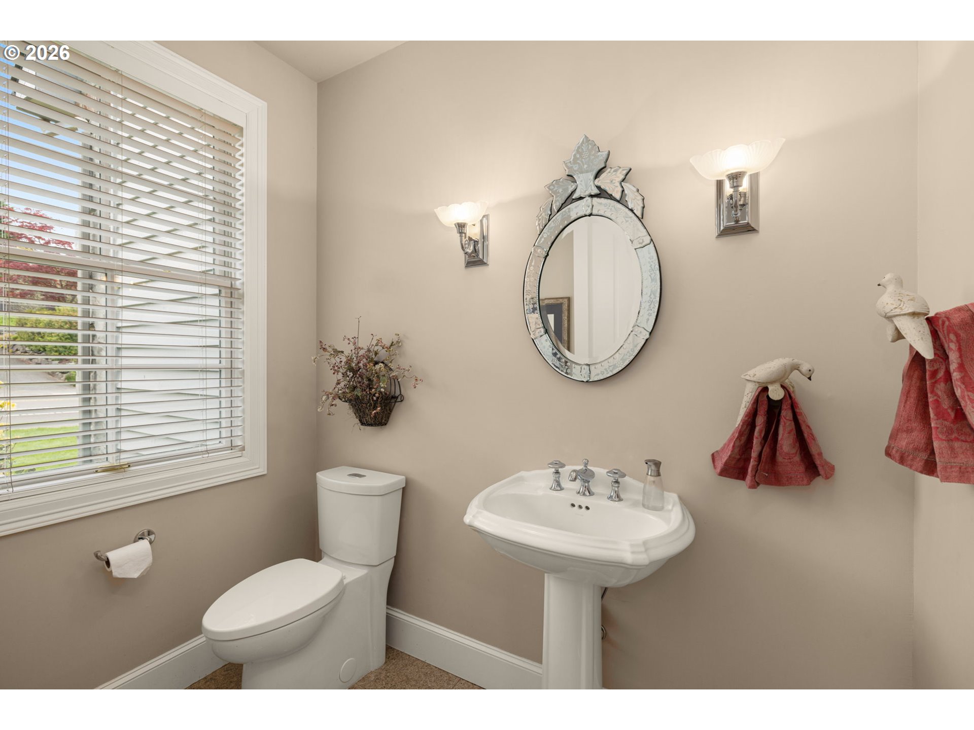 5565 Summit St Property Photo 16