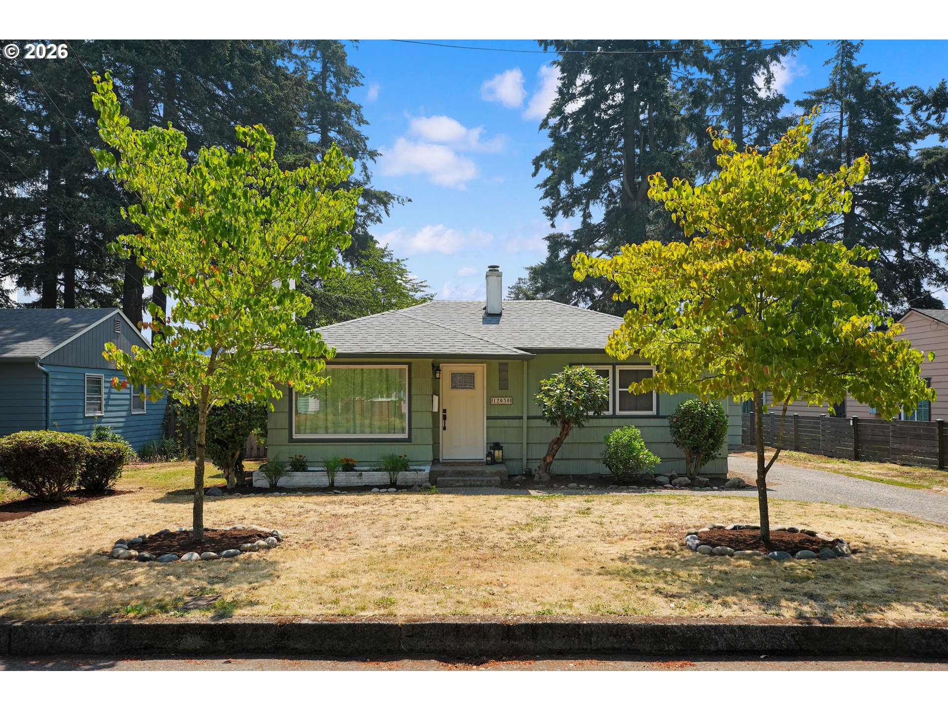 12050 Ne Broadway Property Photo 1