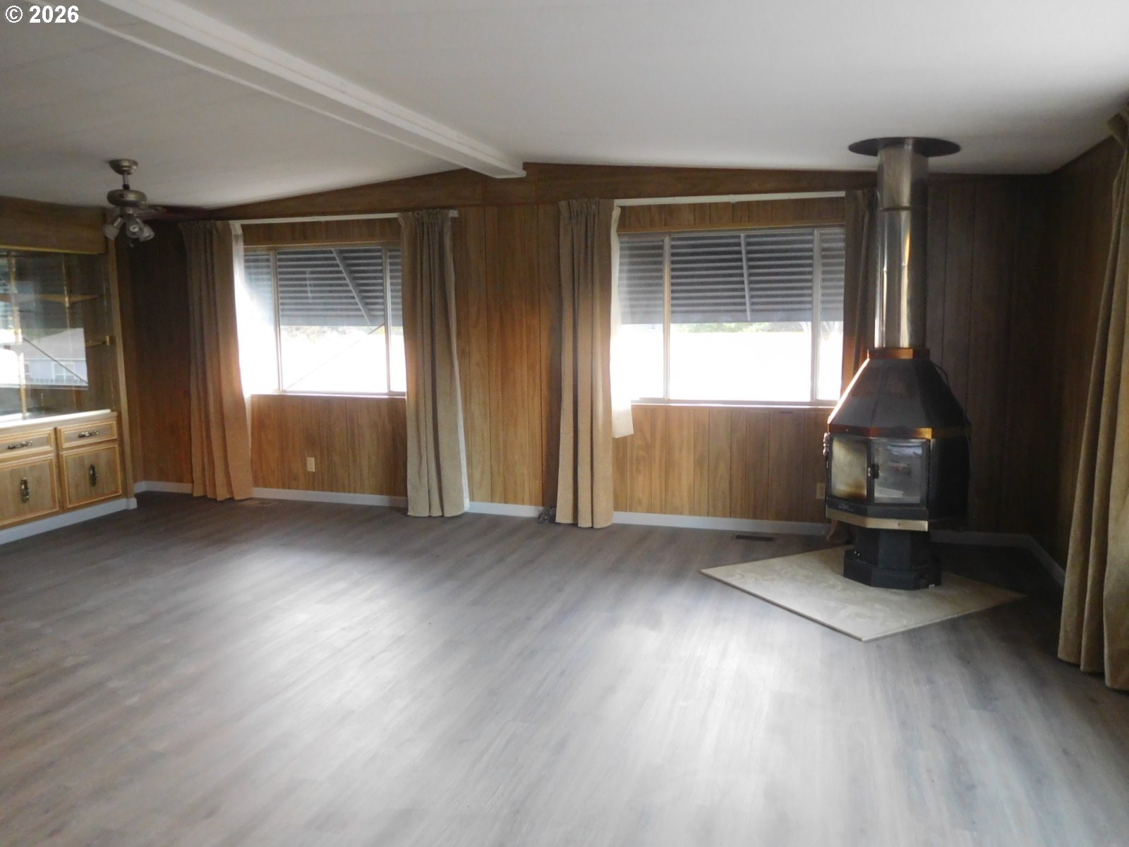 307 Broad St Property Photo 9