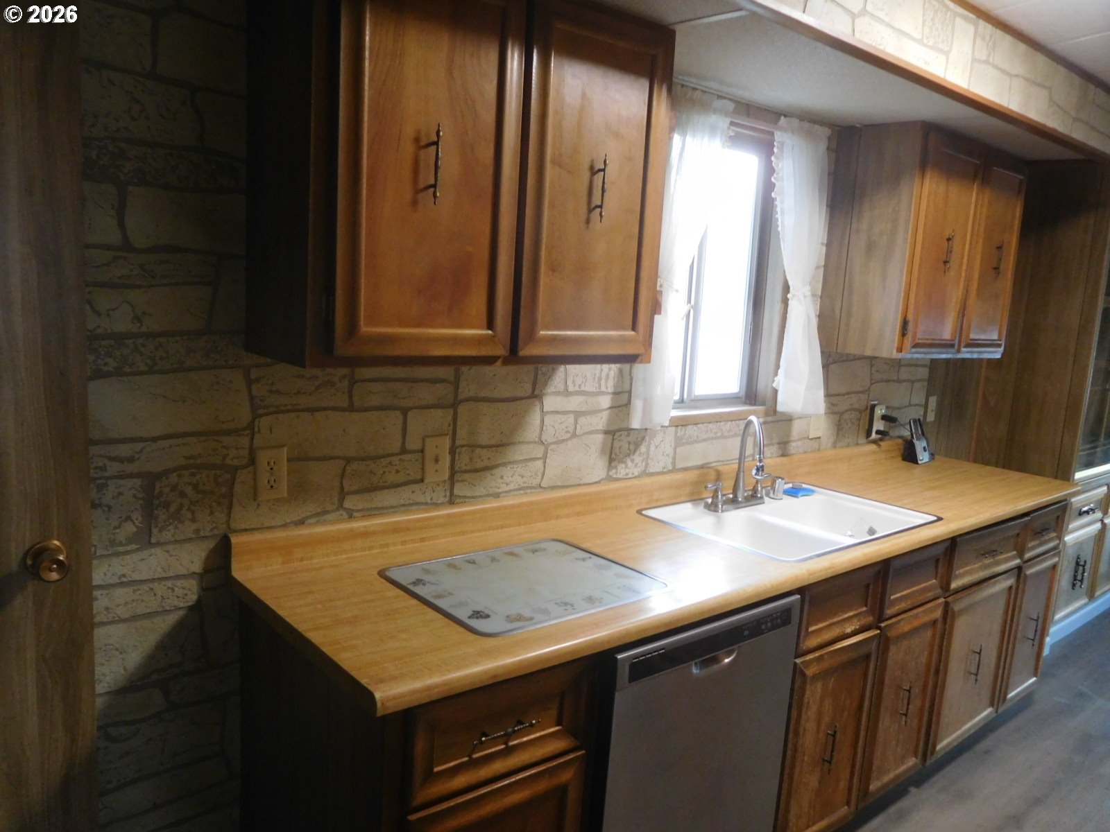 307 Broad St Property Photo 13