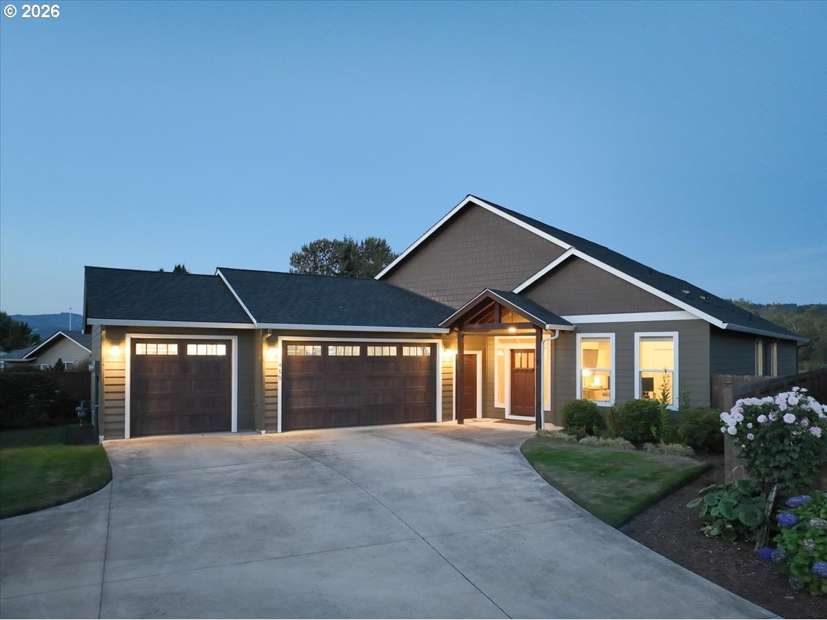 450 LILAC LN