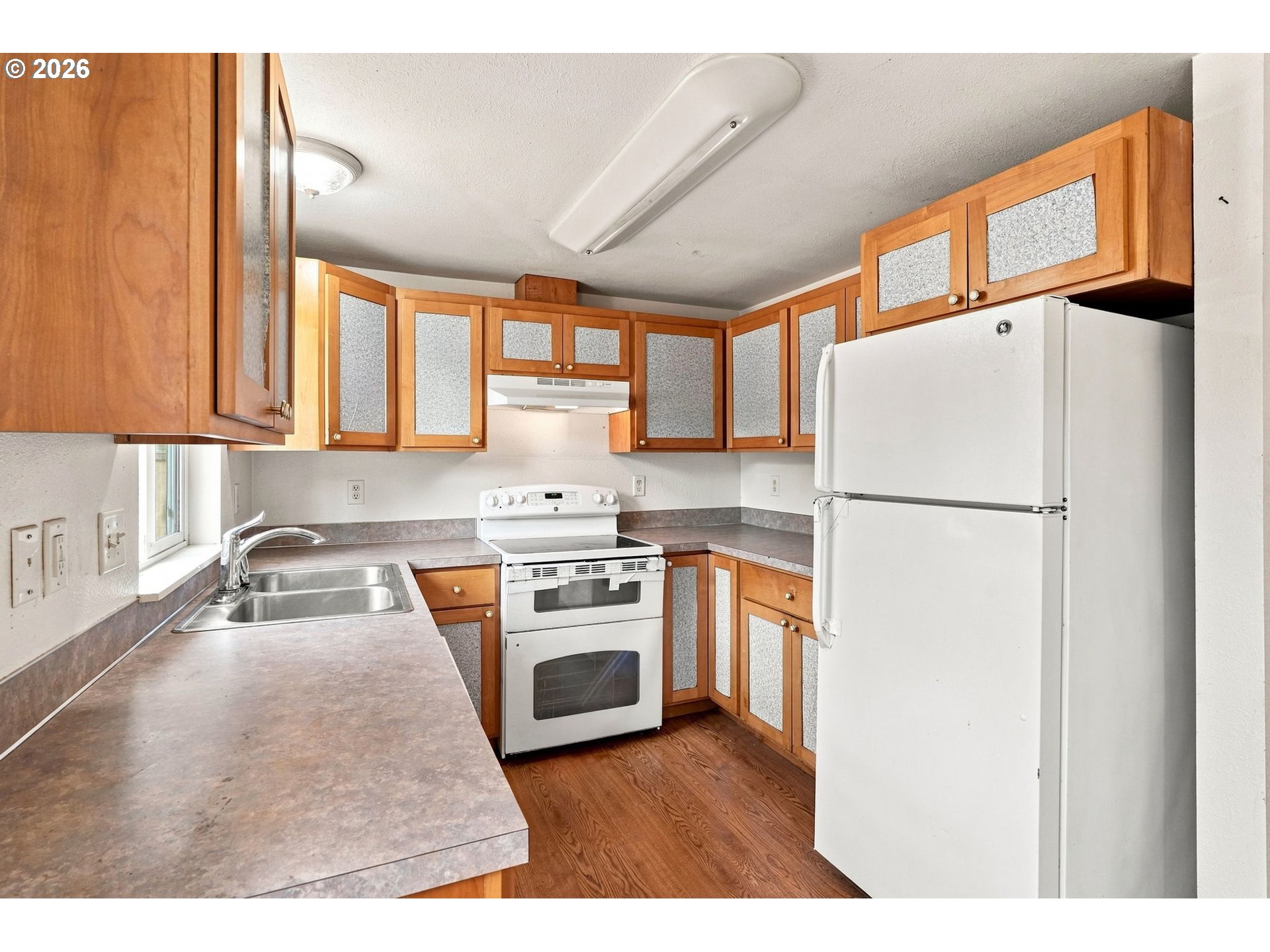 1219 Pleasant St Property Photo 17