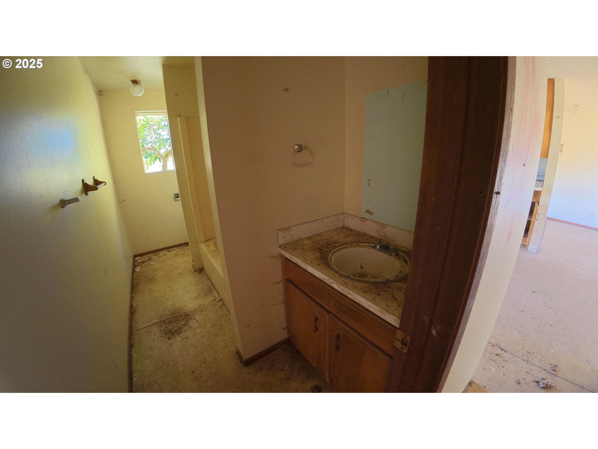 105 E Valley Rd Property Photo 22