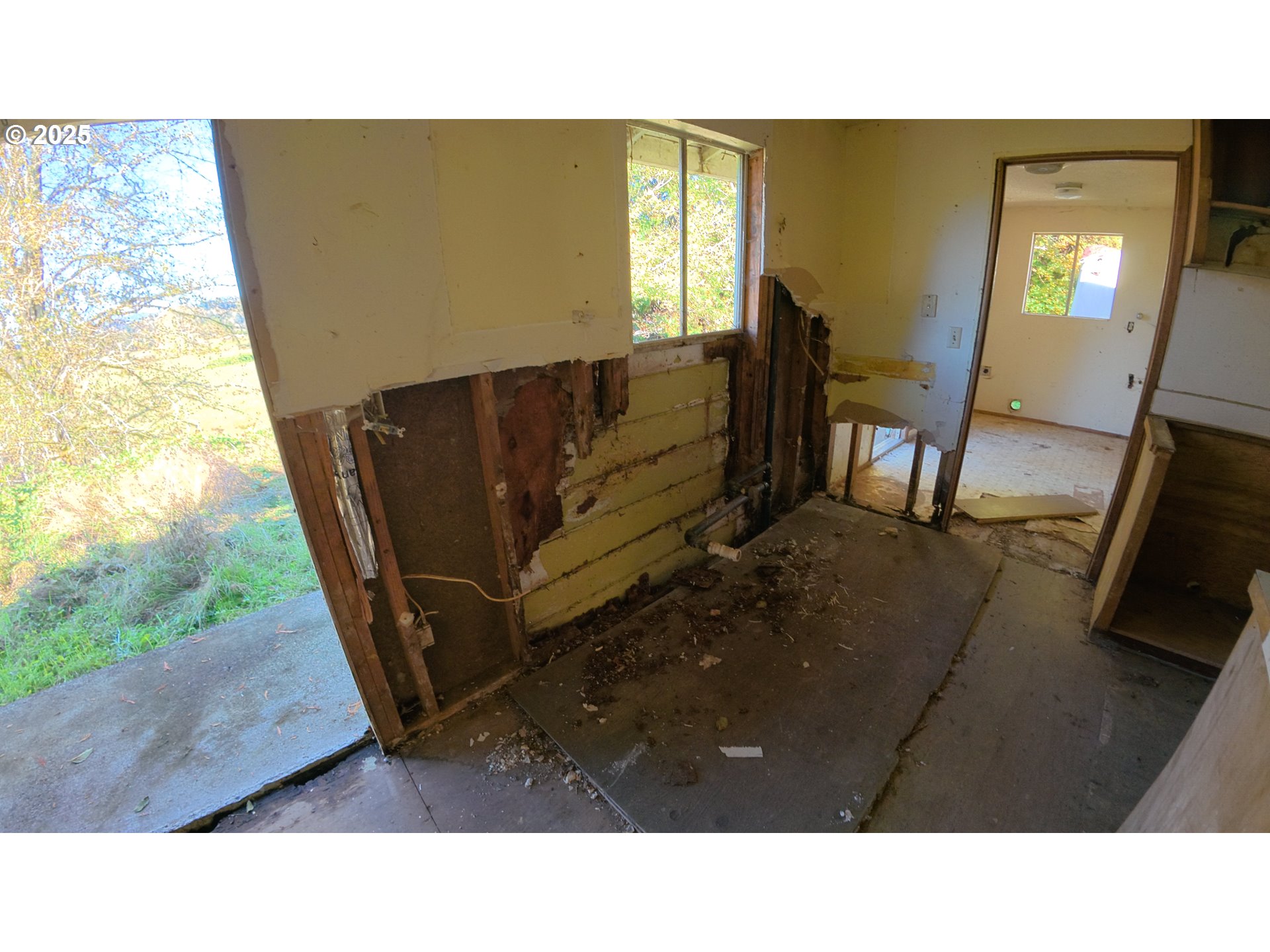 105 E Valley Rd Property Photo 28