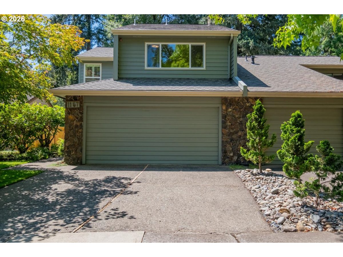 1157 Cayuse Cir Se Property Photo 1