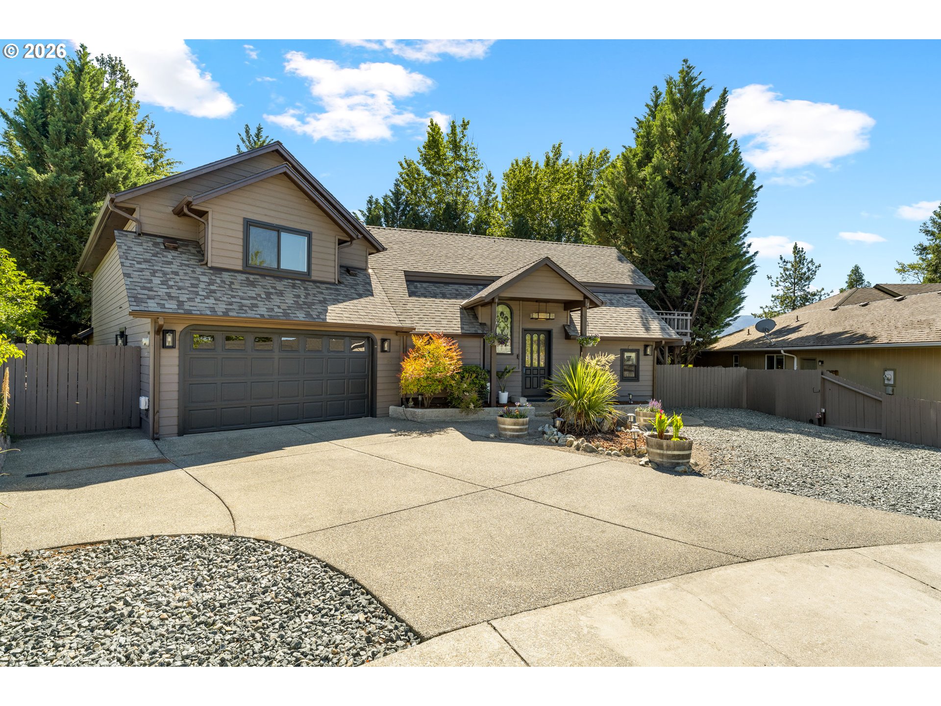 104 Nw Dawnhill Ct Property Photo 1