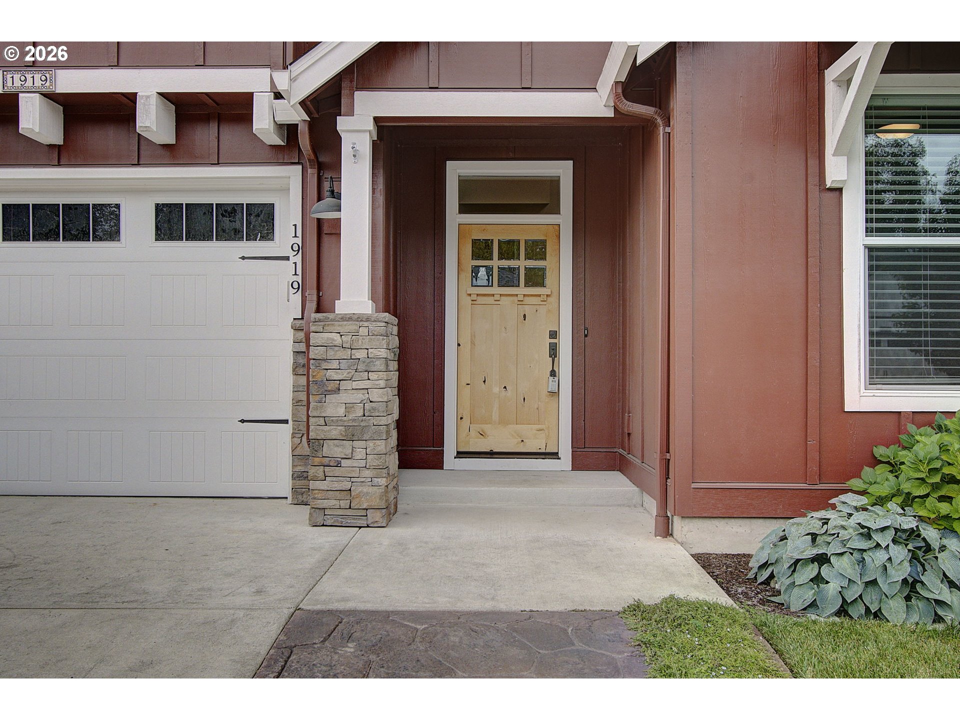 1919 Se 25th Way Property Photo 2
