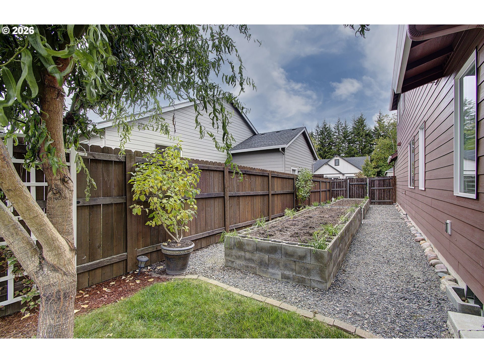 1919 Se 25th Way Property Photo 35