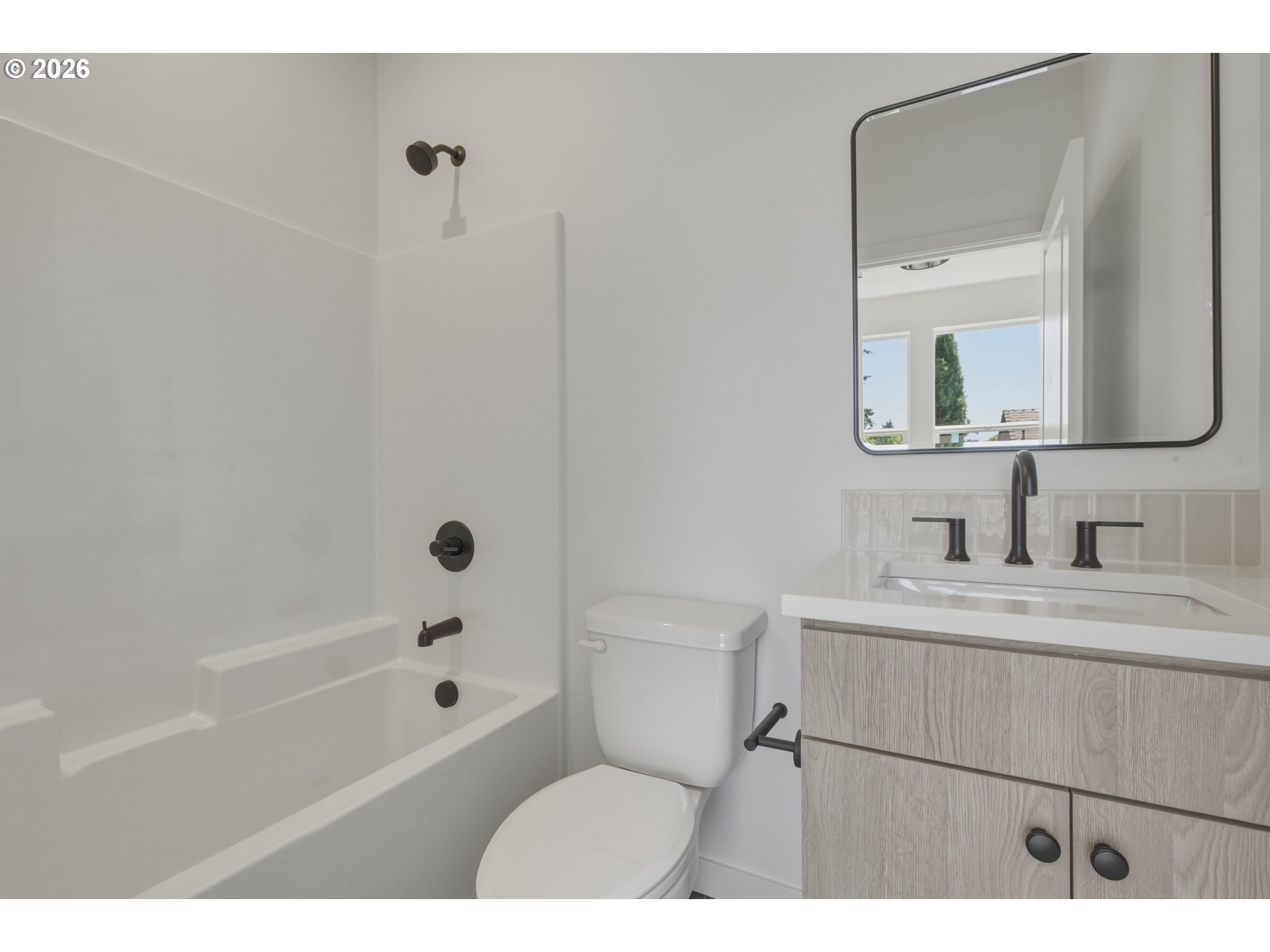 6181 N Albina Ave 5 Property Photo 8