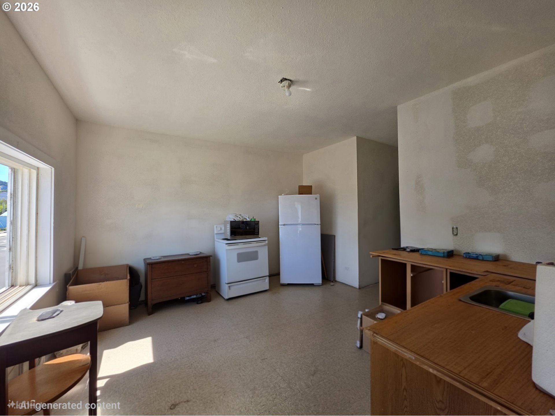 264 6th St Property Photo 11