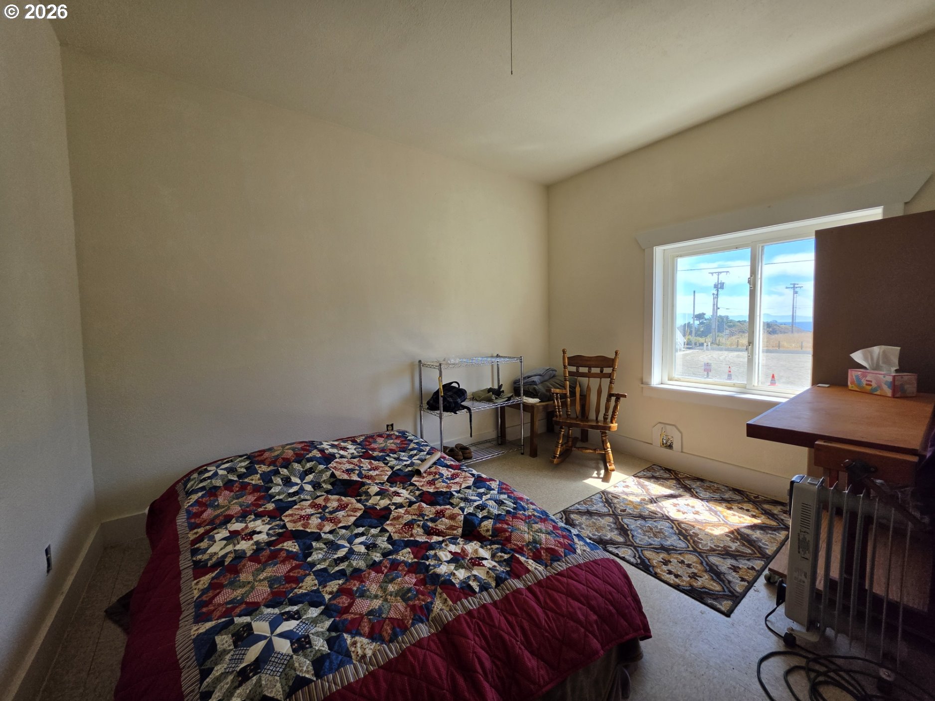 264 6th St Property Photo 12