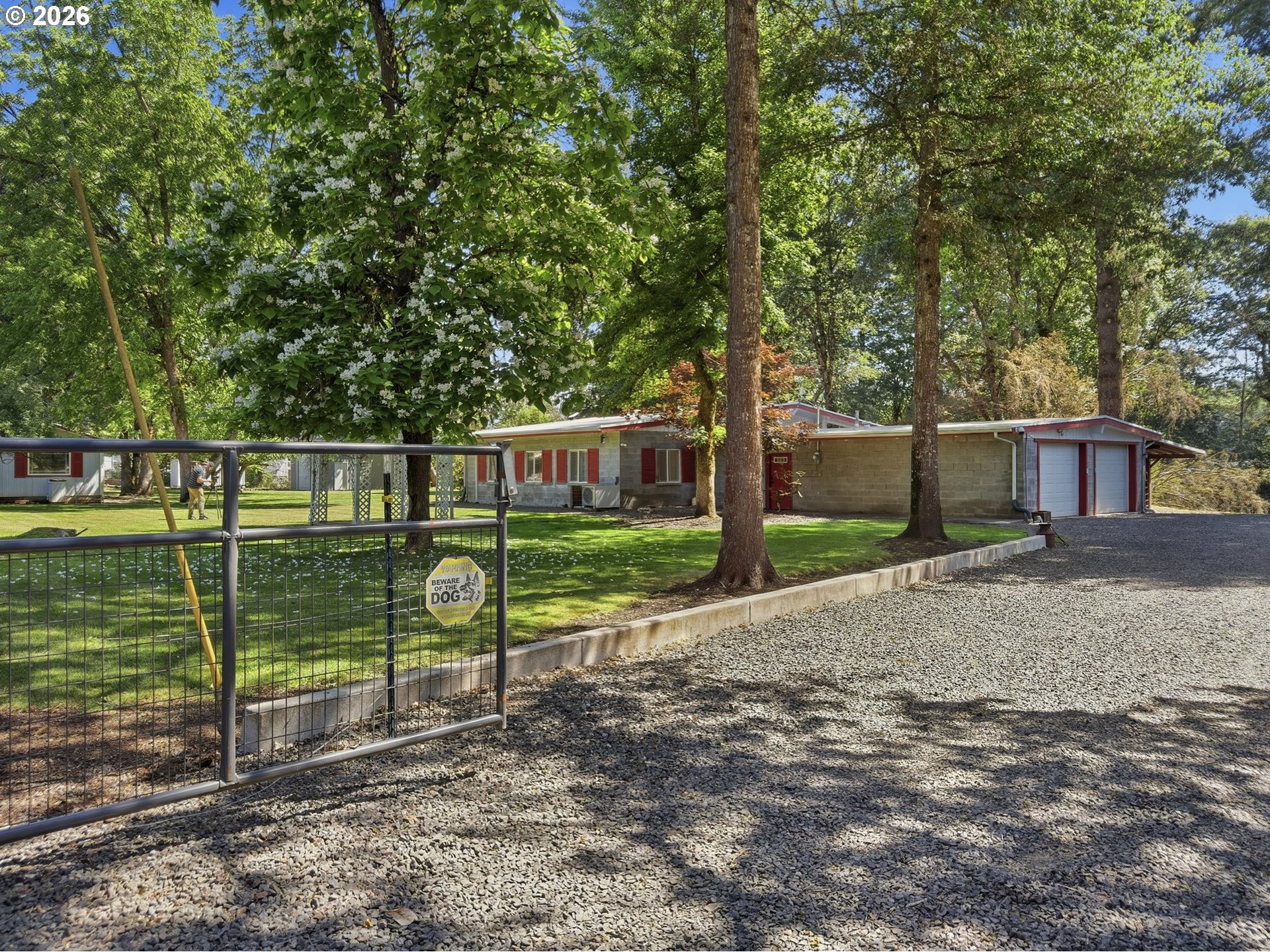 93127 Marcola Rd Property Photo 4