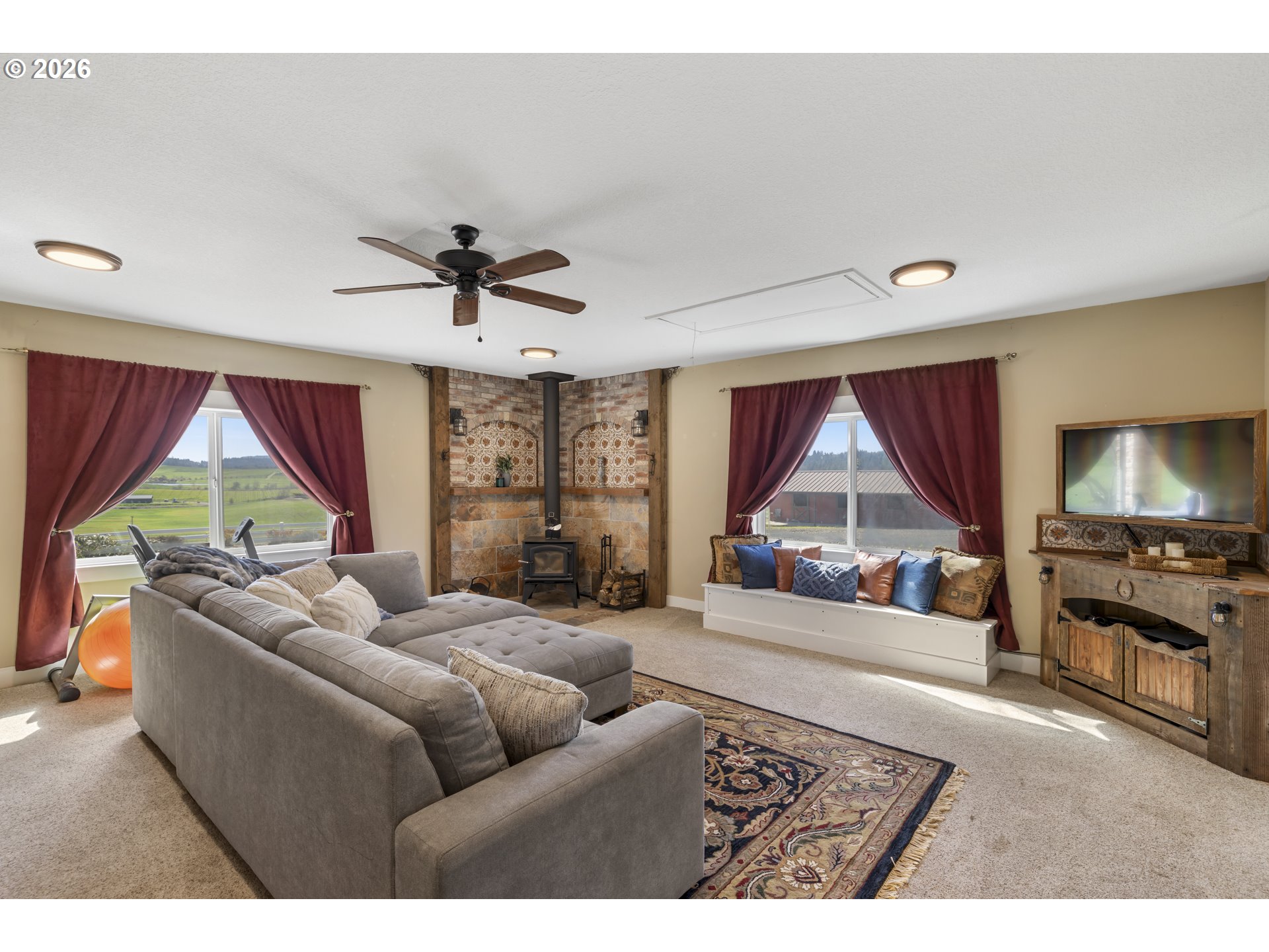17795 Ne Laughlin Rd Property Photo 14