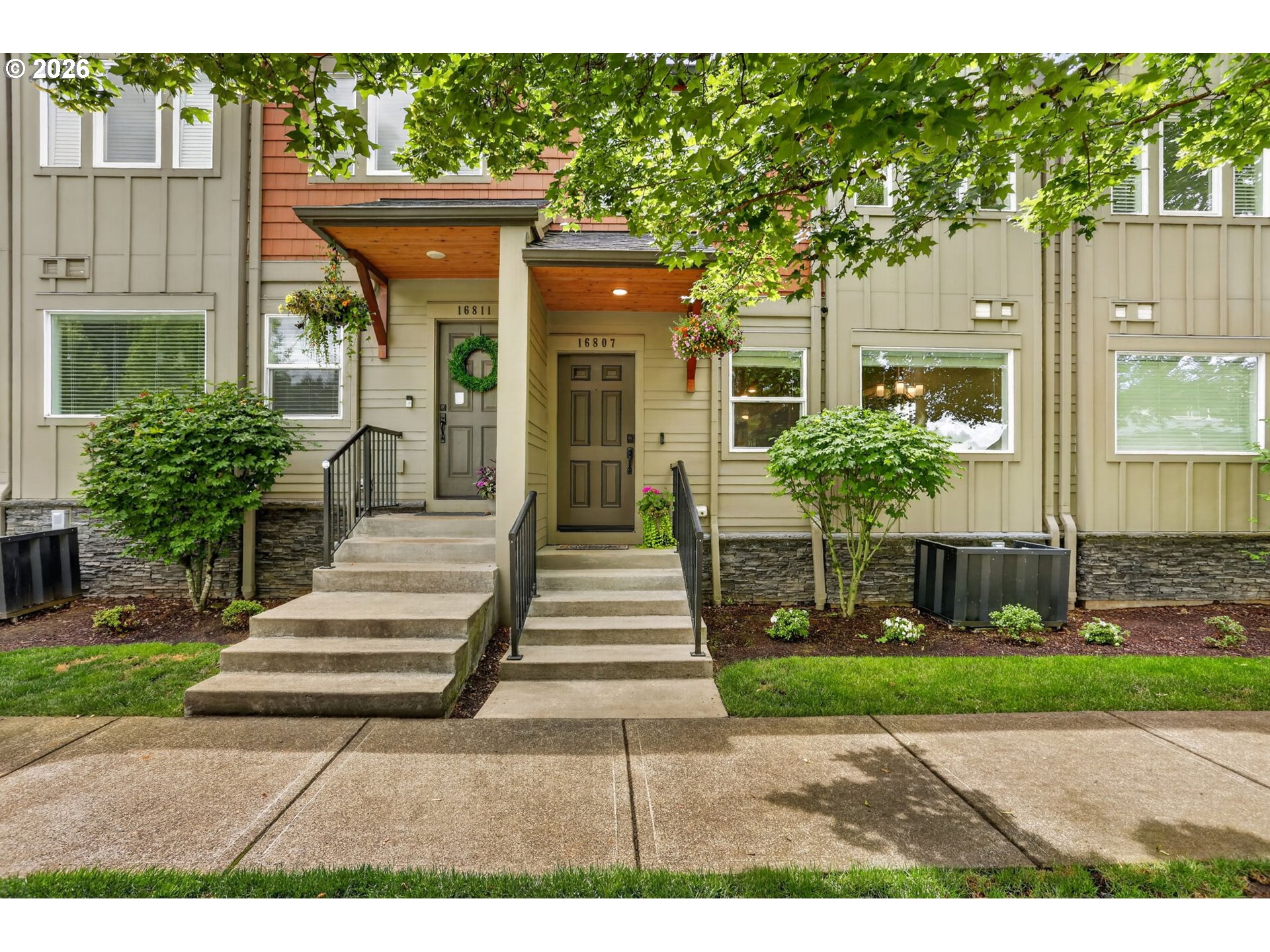 16807 Champion Way Property Photo 3