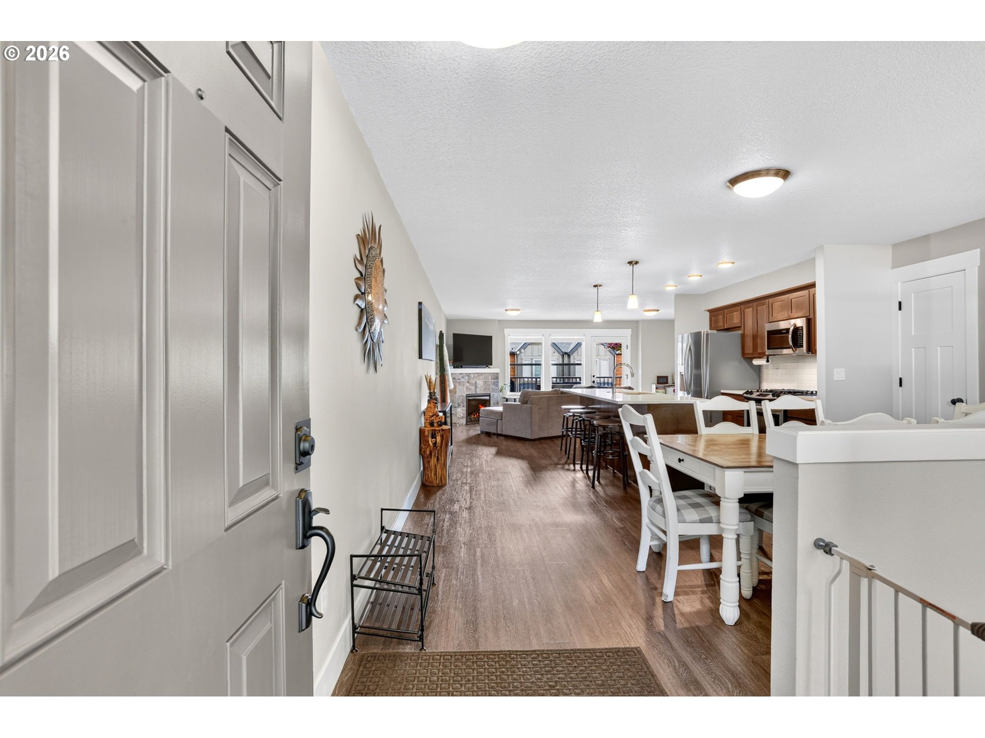 16807 Champion Way Property Photo 4