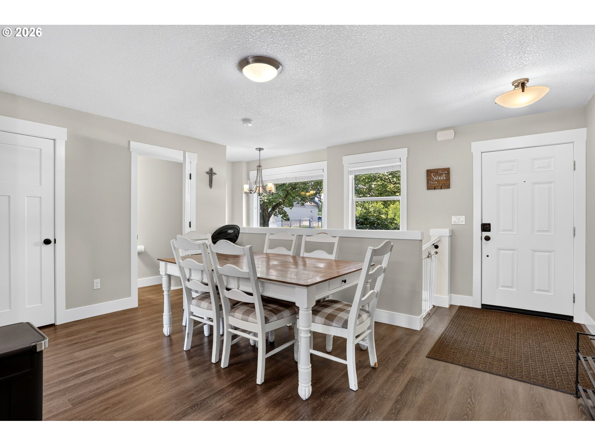 16807 Champion Way Property Photo 8