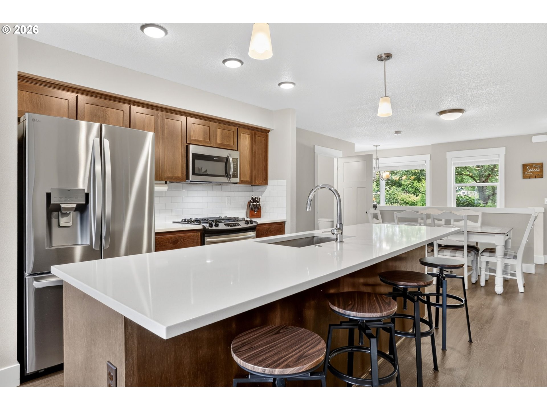 16807 Champion Way Property Photo 10
