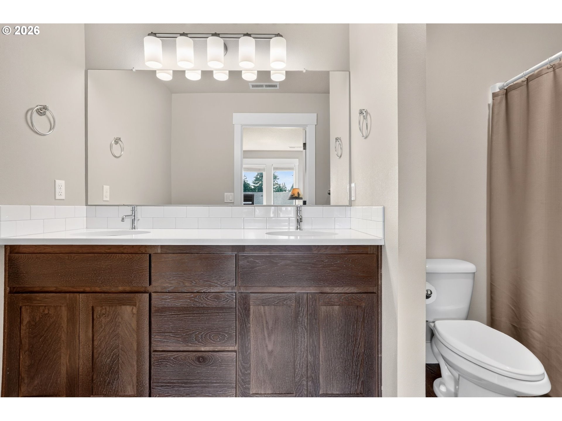 16807 Champion Way Property Photo 24