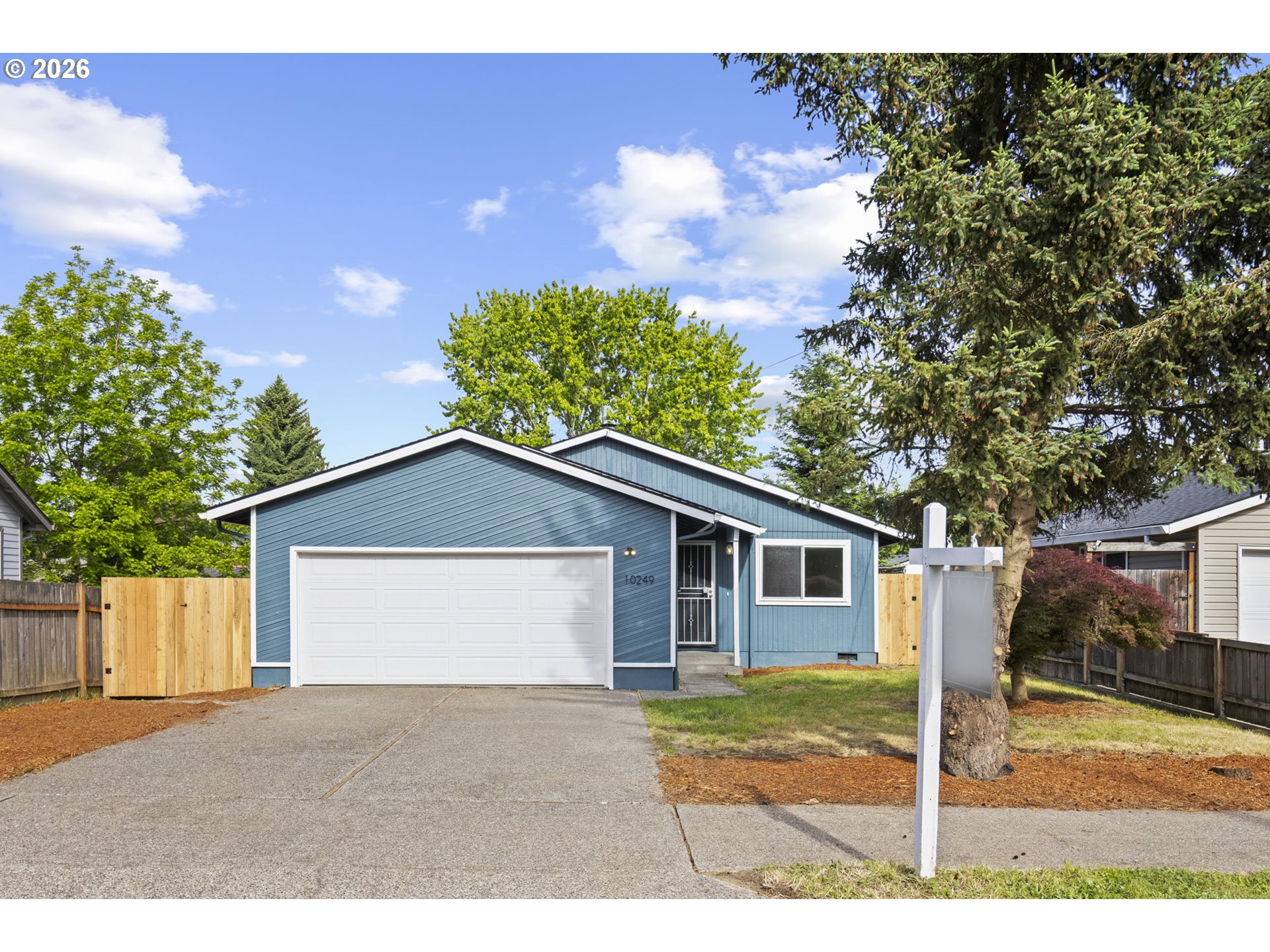 10249 N Tyler Ave Property Photo 1
